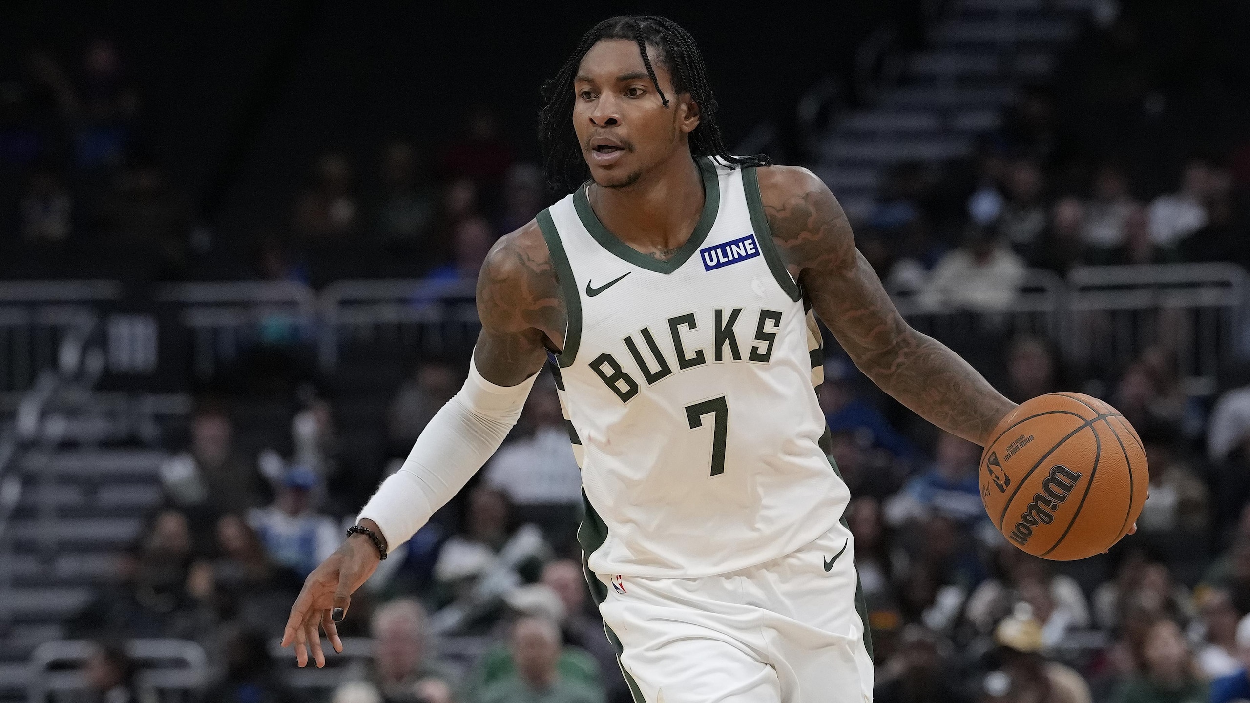 Minnesota Timberwolves v Milwaukee Bucks