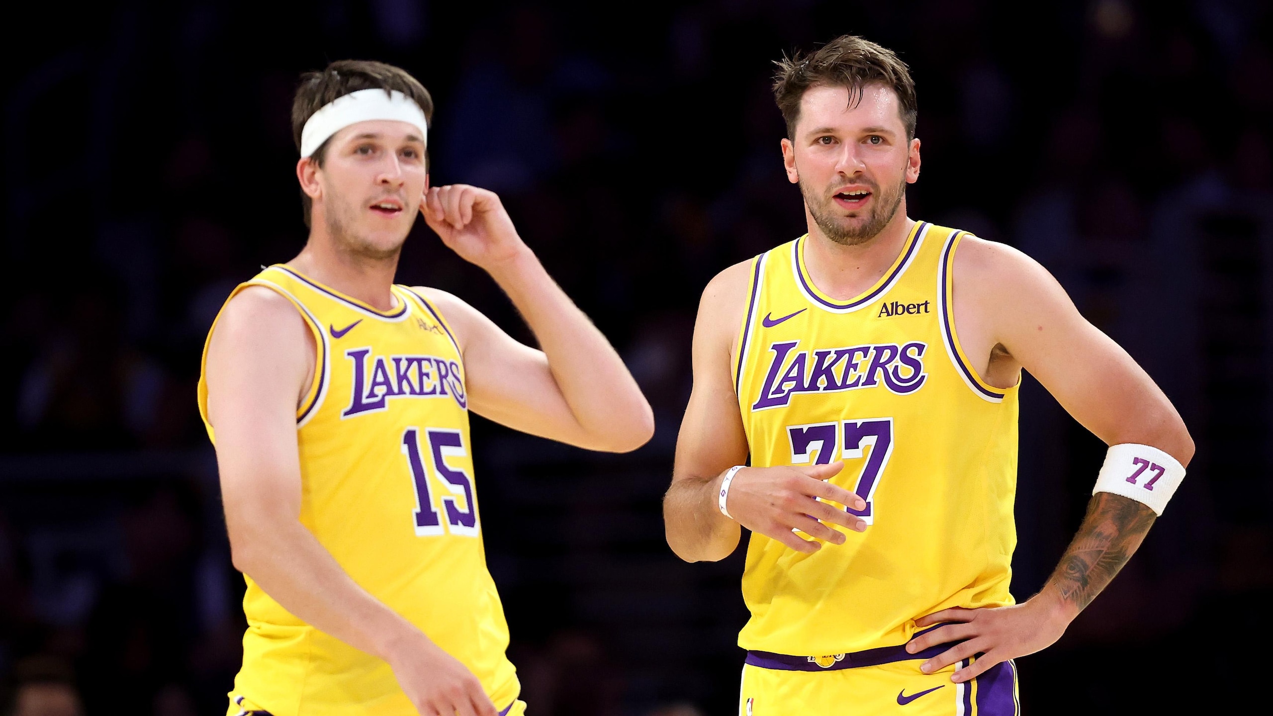 Sacramento Kings v Los Angeles Lakers