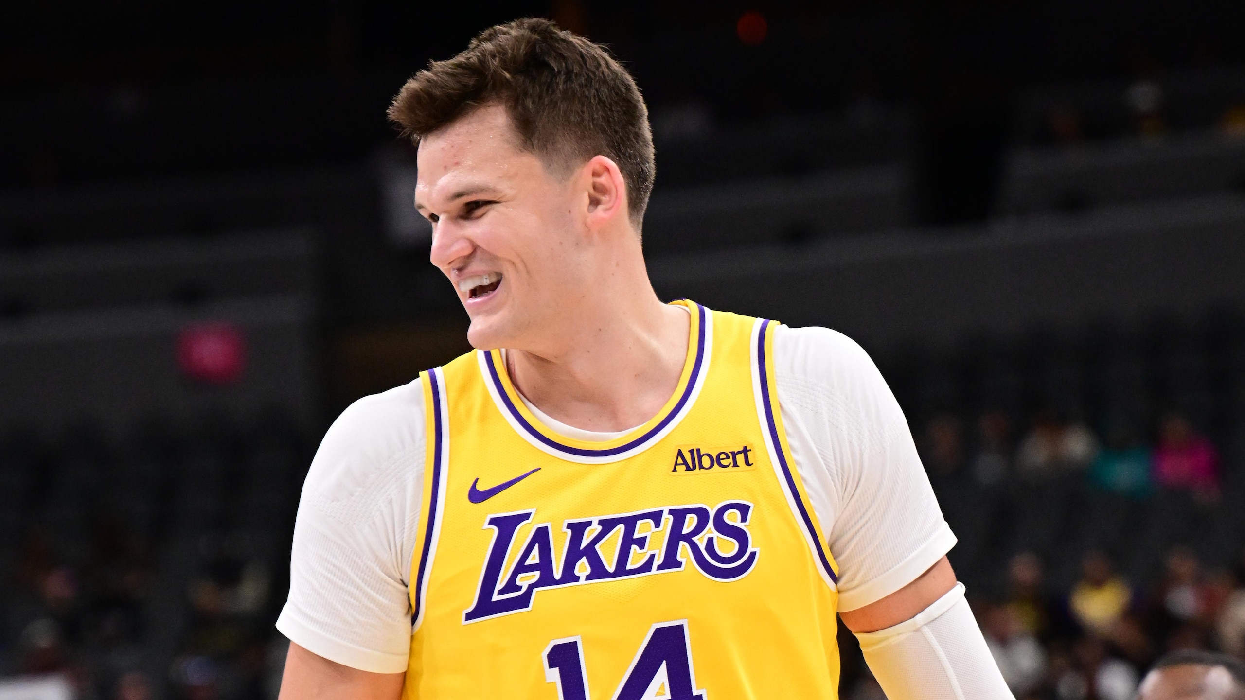 Golden State Warriors v Los Angeles Lakers