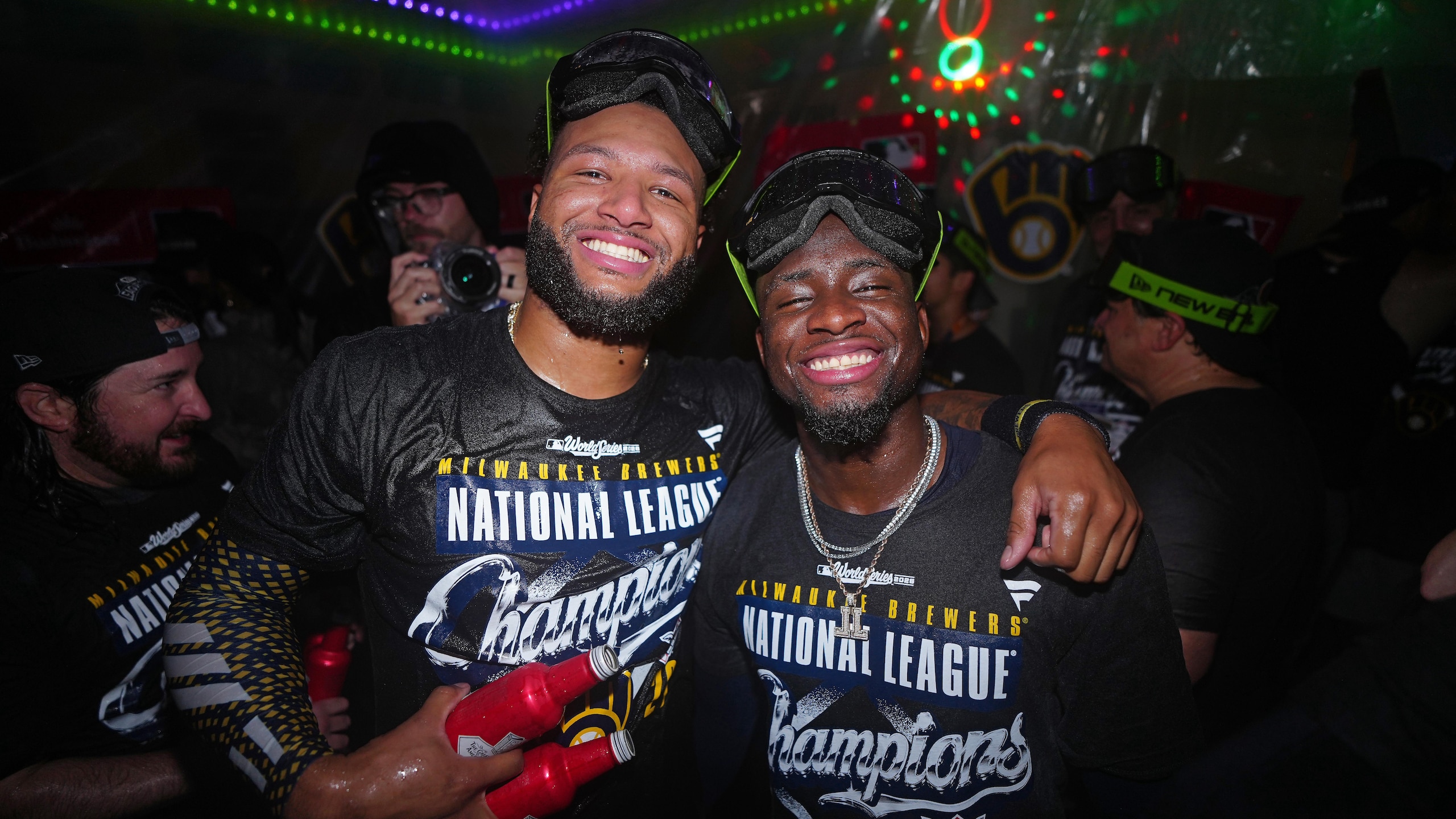 Championship Series - Milwaukee Brewers v Los Angeles Dodgers - Game 4