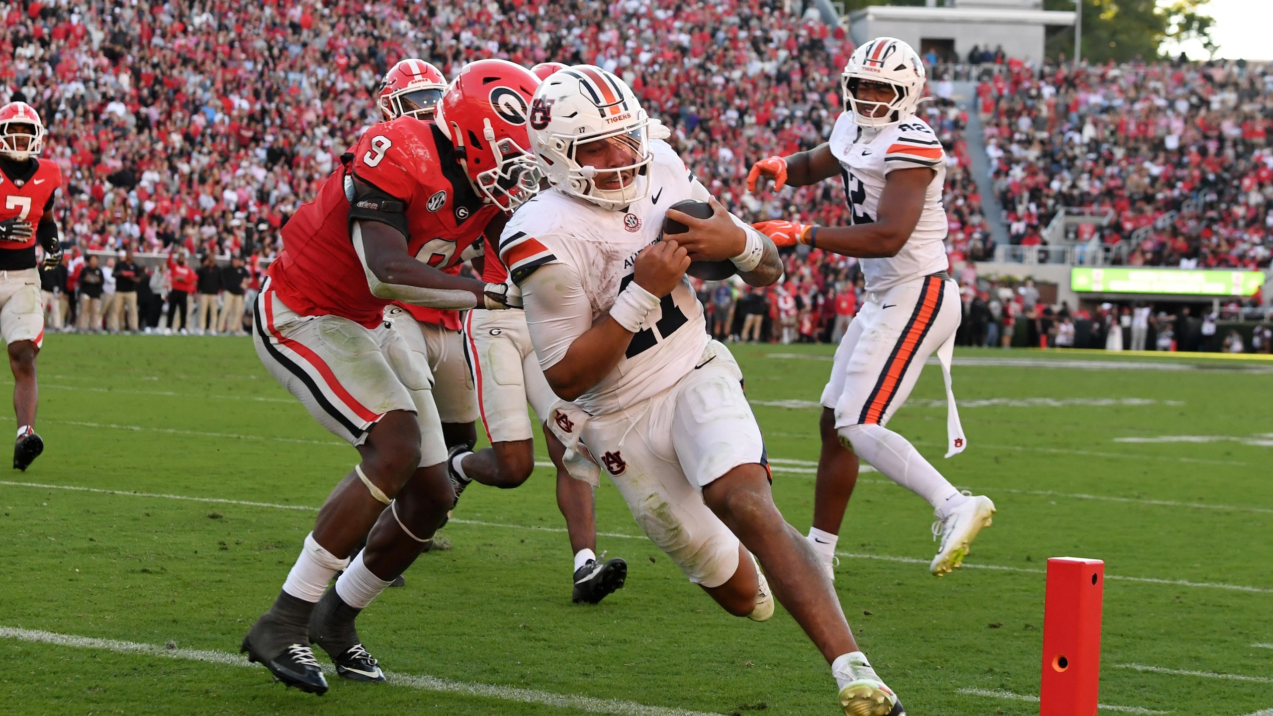 COLLEGE FOOTBALL: OCT 17 Auburn at Georgia COLLEGE FOOTBALL: OCT 17 Auburn at Georgia