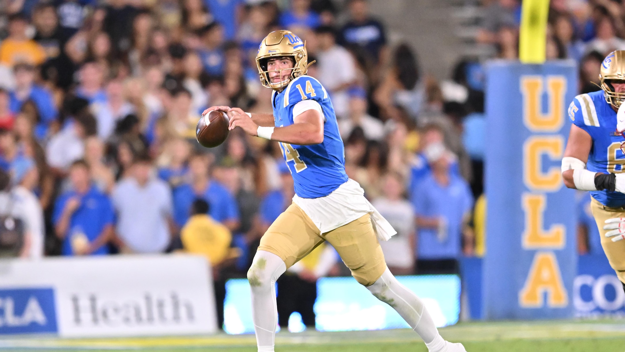 COLLEGE FOOTBALL: OCT 17 Wisconsin at UCLA