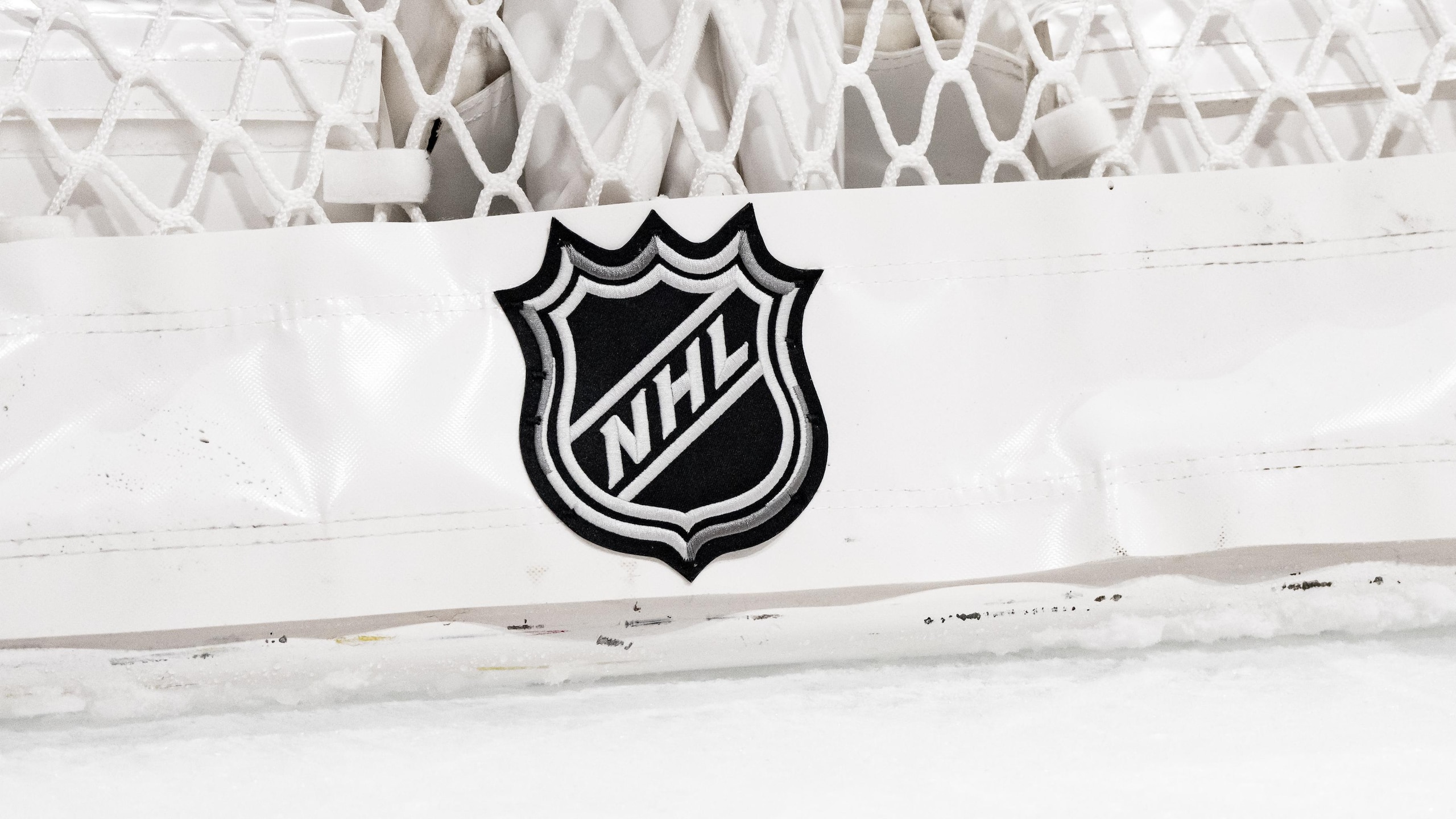 Vegas Golden Knights v Vancouver Canucks