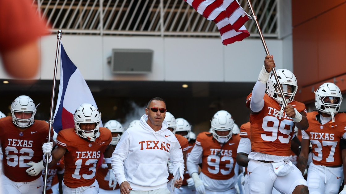 Expert CFB Locks, Predictions for Ole Miss vs. Texas and Week 8's Biggest Games