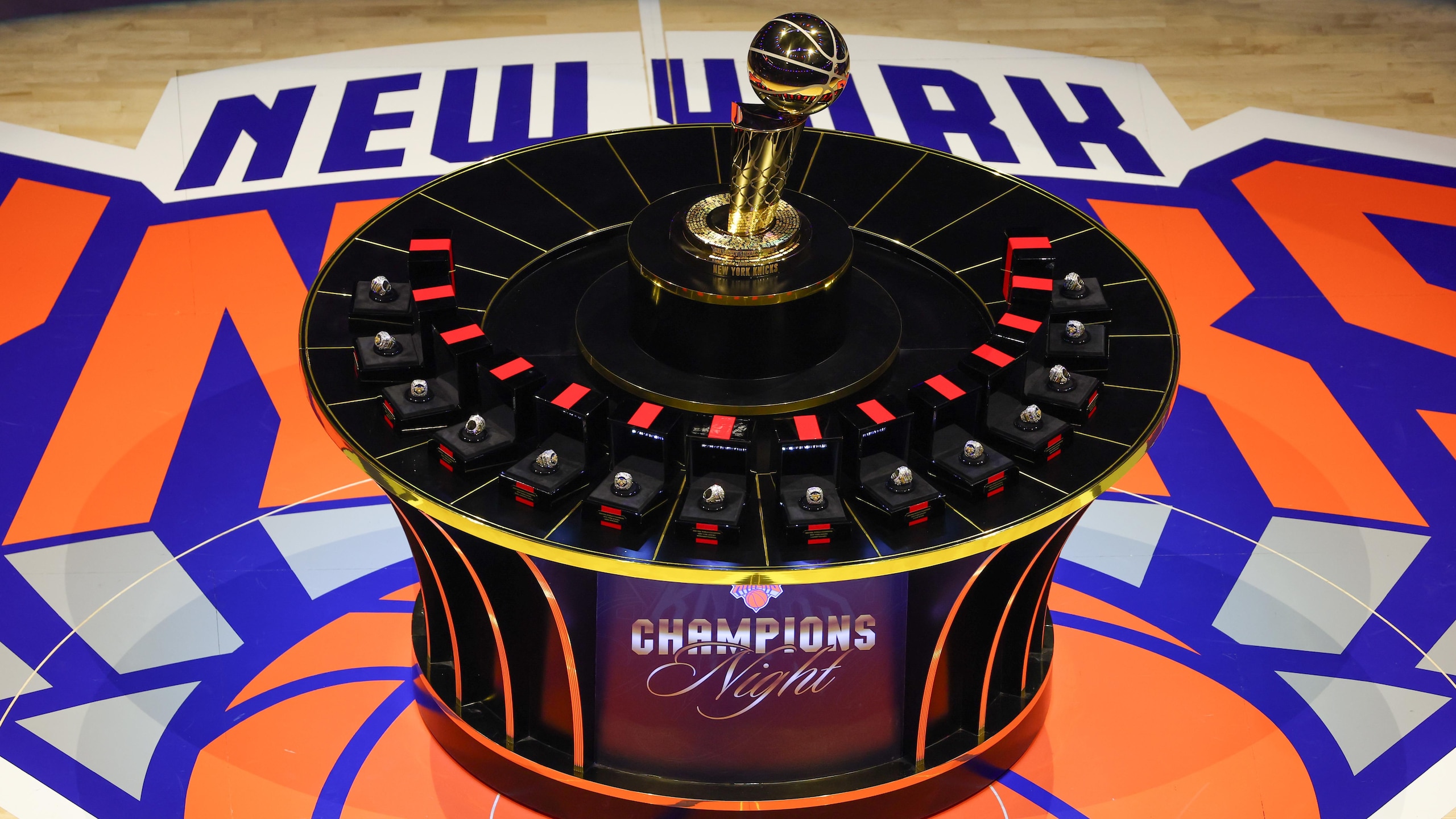 Philadelphia 76ers v New York Knicks