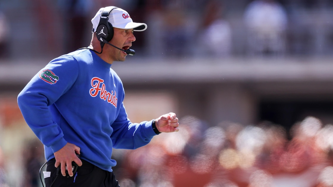 Florida HC Jon Sumrall Trolls Texas and Wears Cowboy Hat After Upset