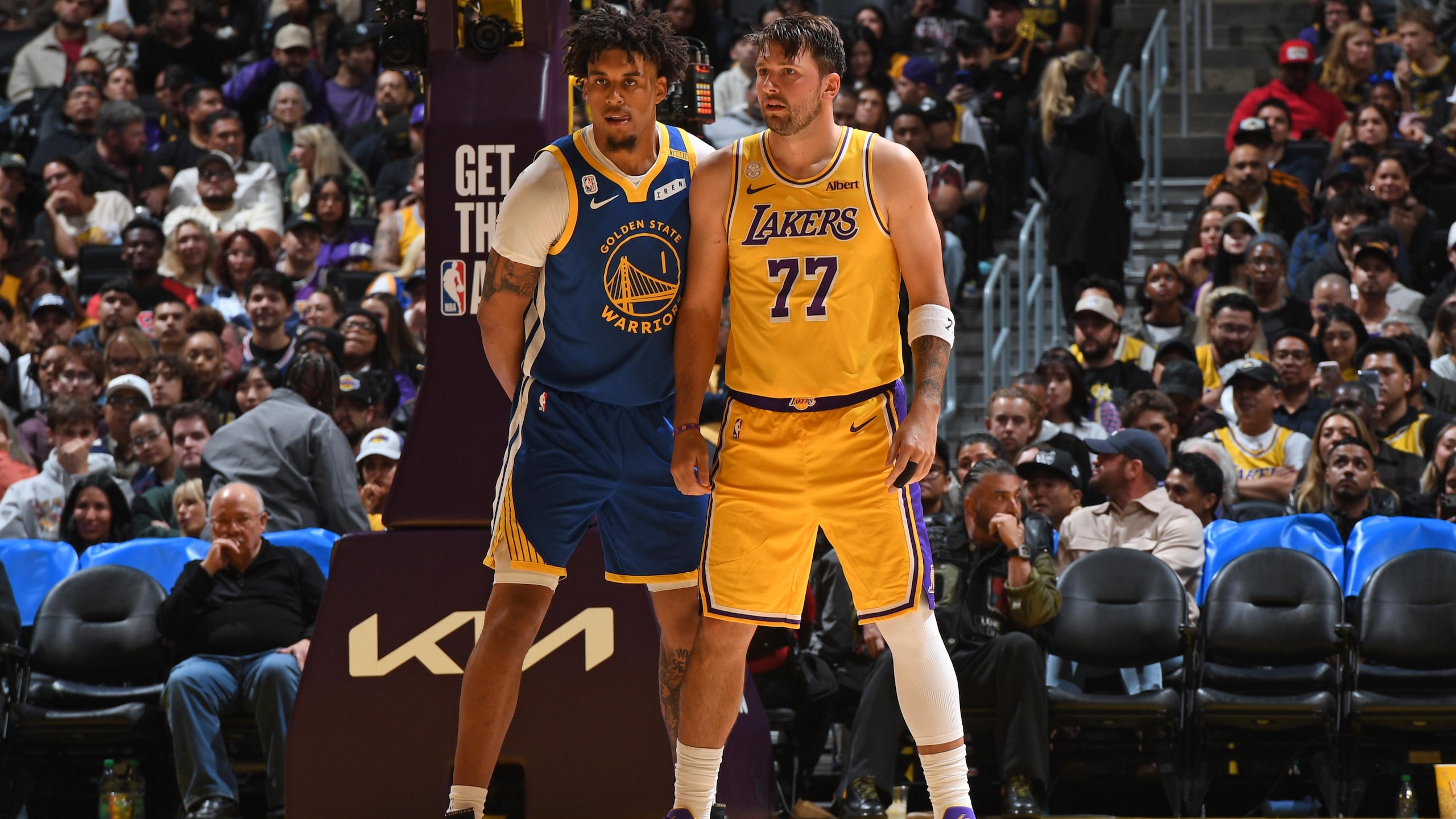 Golden State Warriors v Los Angeles Lakers