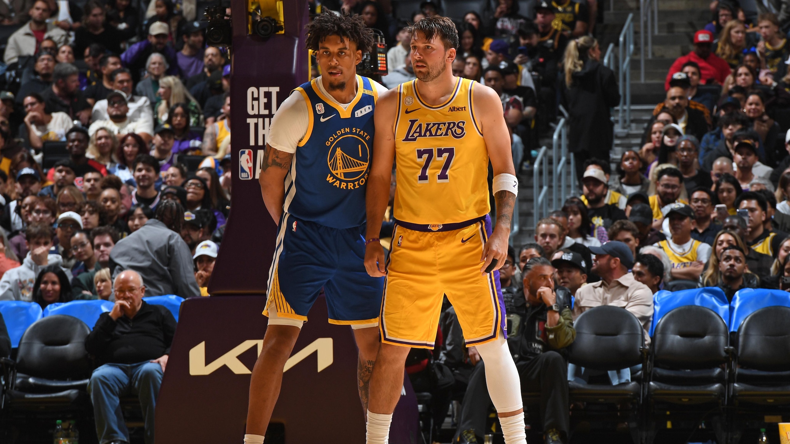 Golden State Warriors v Los Angeles Lakers