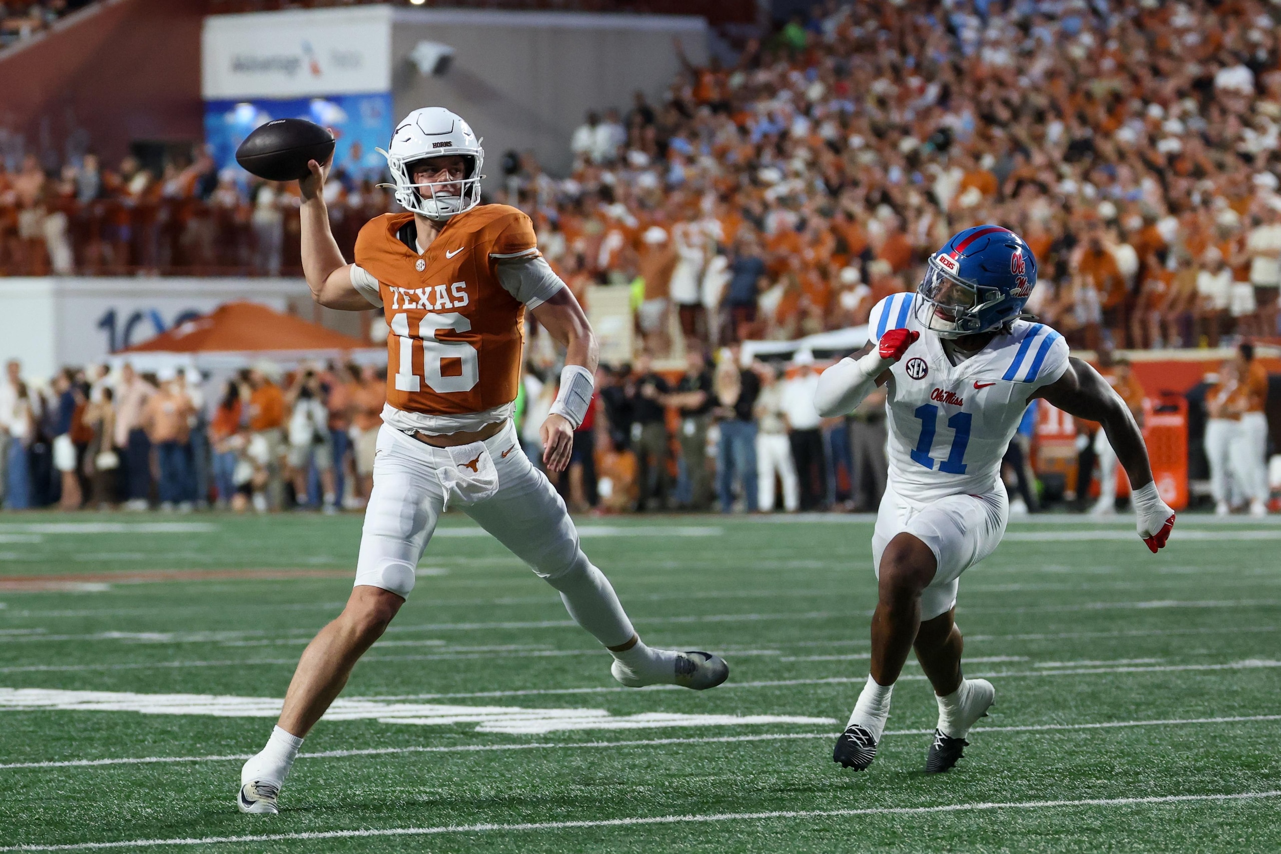 COLLEGE FOOTBALL: OCT 24 Ole Miss at Texas