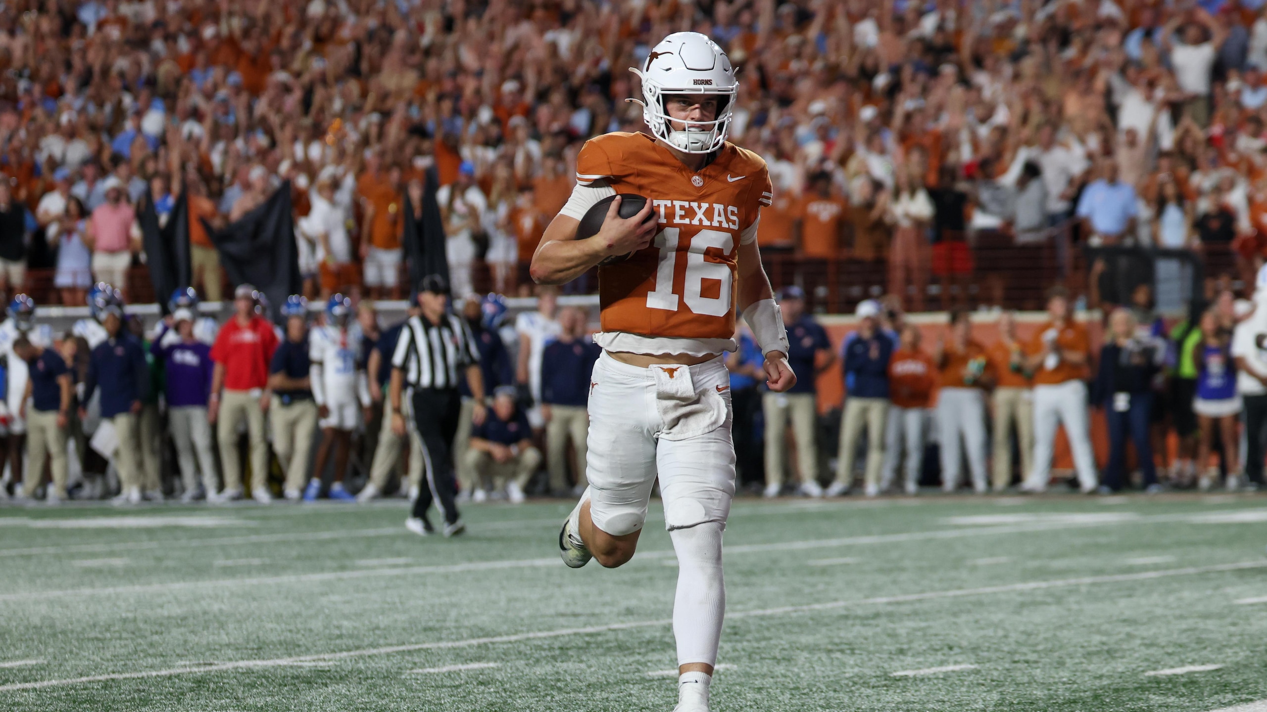 COLLEGE FOOTBALL: OCT 24 Ole Miss at Texas COLLEGE FOOTBALL: OCT 24 Ole Miss at Texas