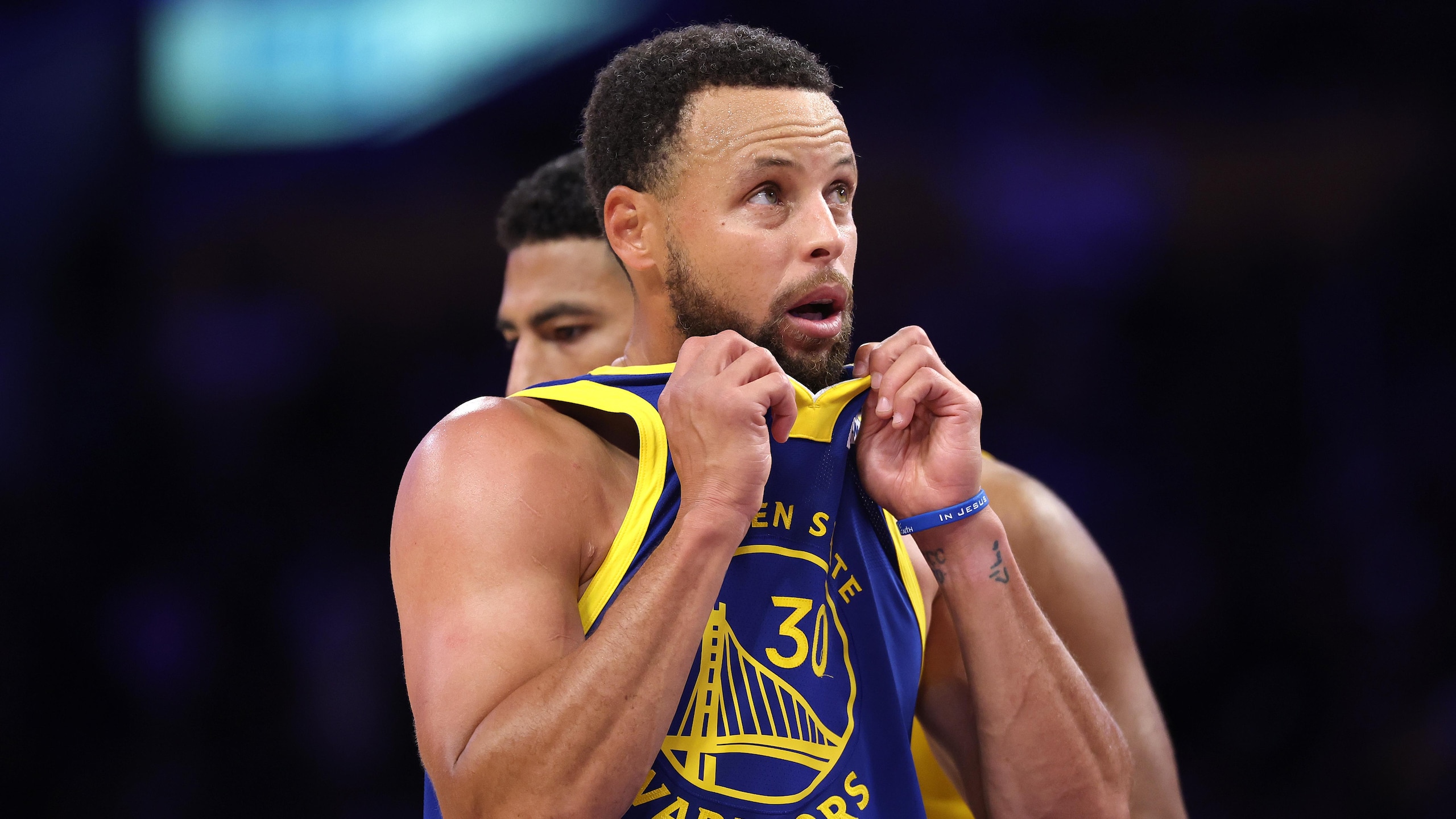 Golden State Warriors v Los Angeles Lakers
