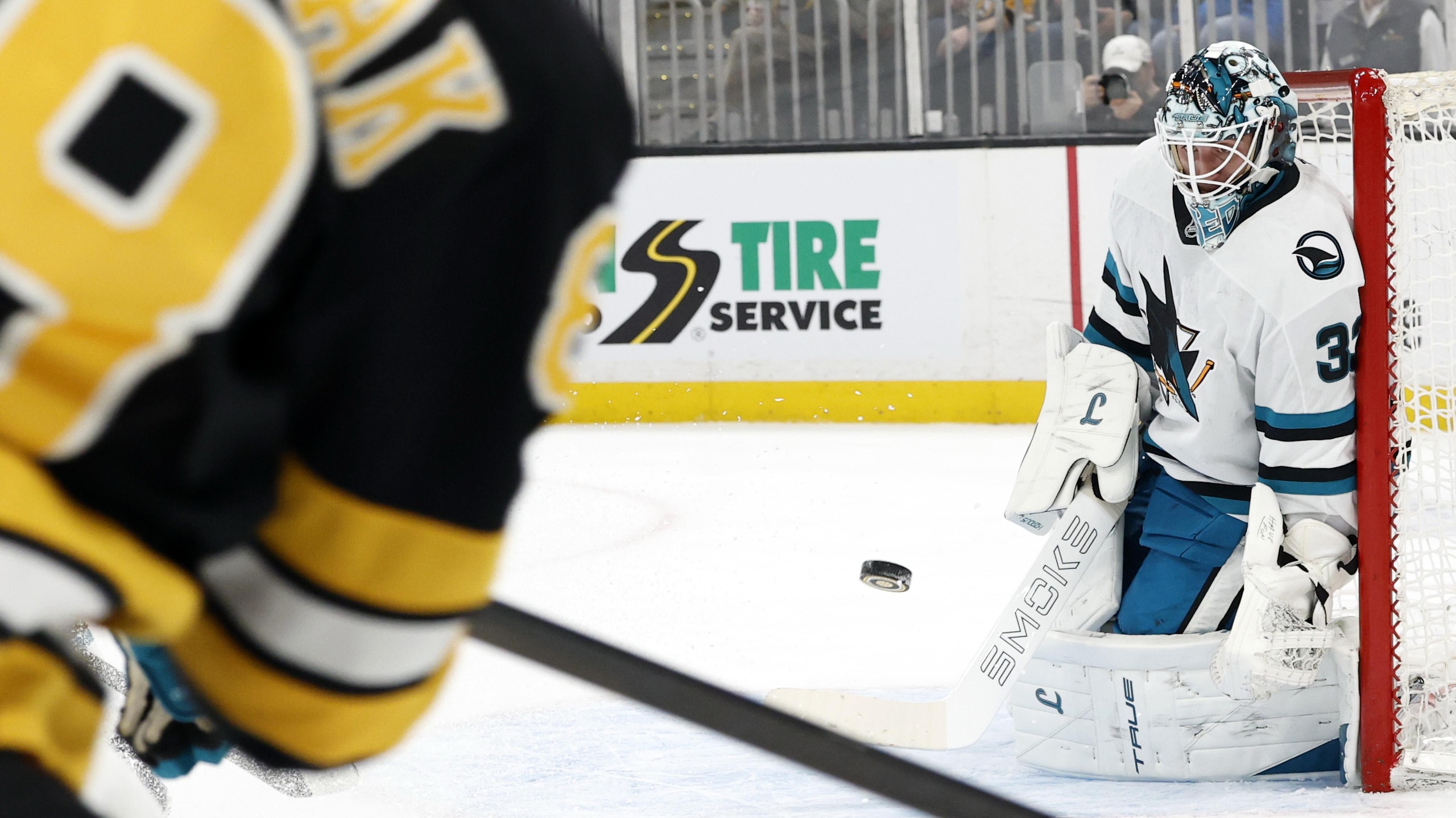NHL: OCT 24 Sharks at Bruins