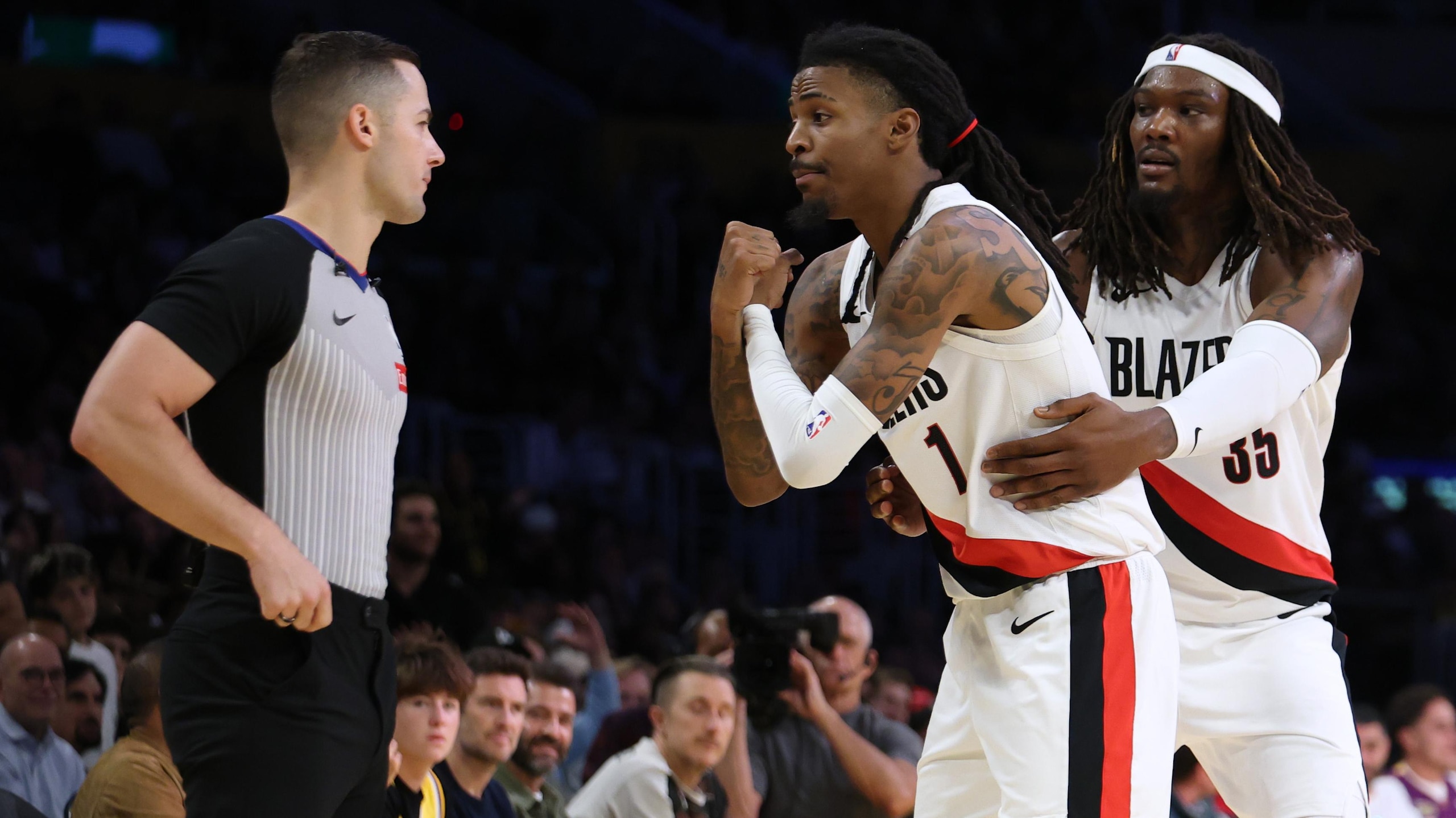Portland Trail Blazers v Los Angeles Lakers Portland Trail Blazers v Los Angeles Lakers
