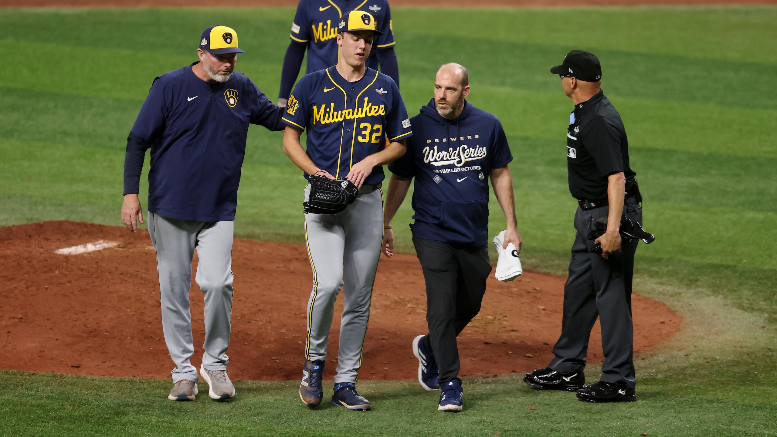 World Series: Milwaukee Brewers v Tampa Bay Rays - Game Five World Series: Milwaukee Brewers v Tampa Bay Rays - Game Five