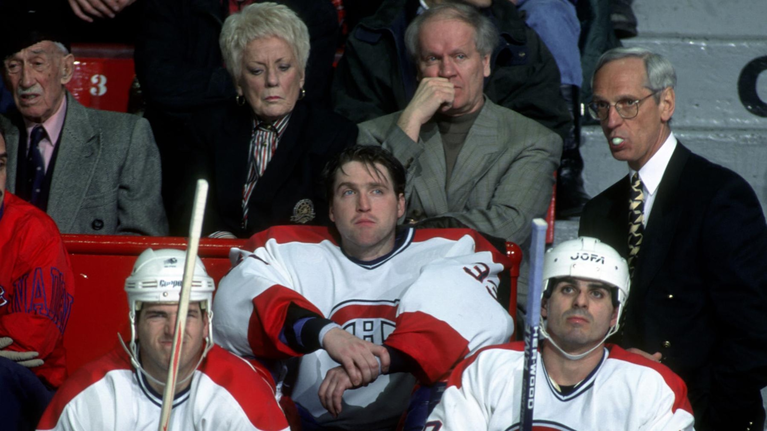 Patrick Roy takes himself out of the game
