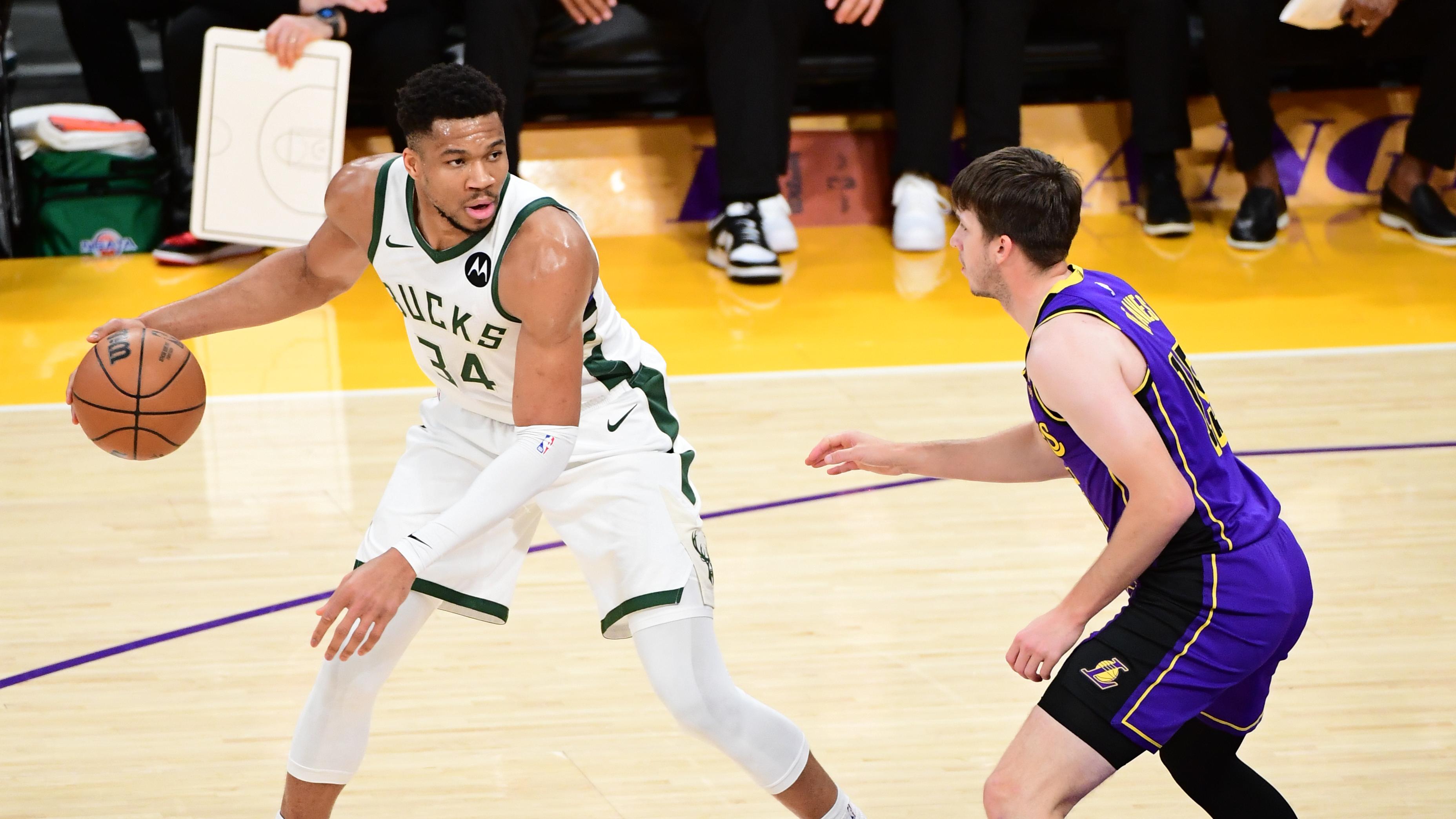 Milwaukee Bucks v Los Angeles Lakers