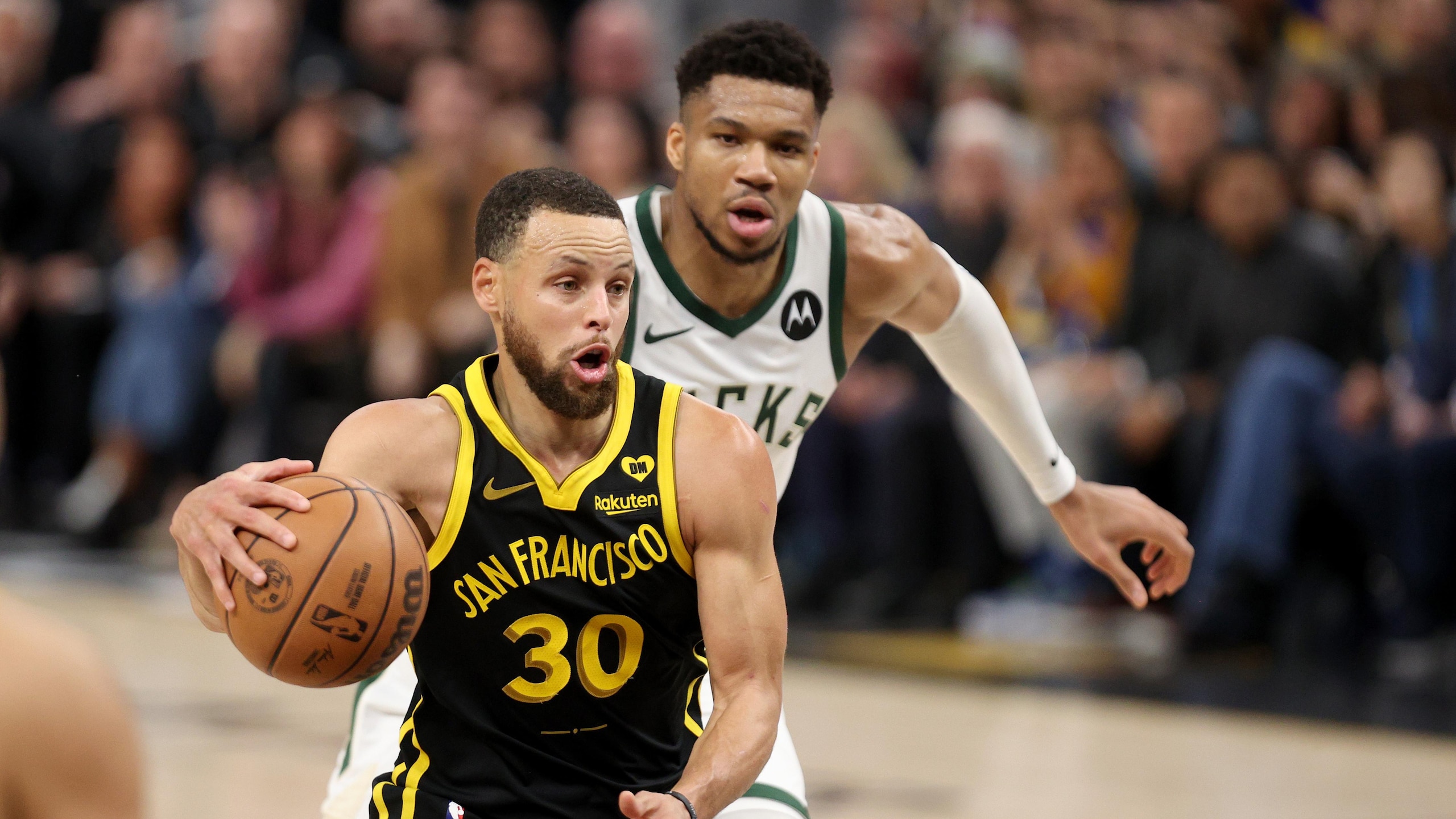 Milwaukee Bucks v Golden State Warriors Milwaukee Bucks v Golden State Warriors