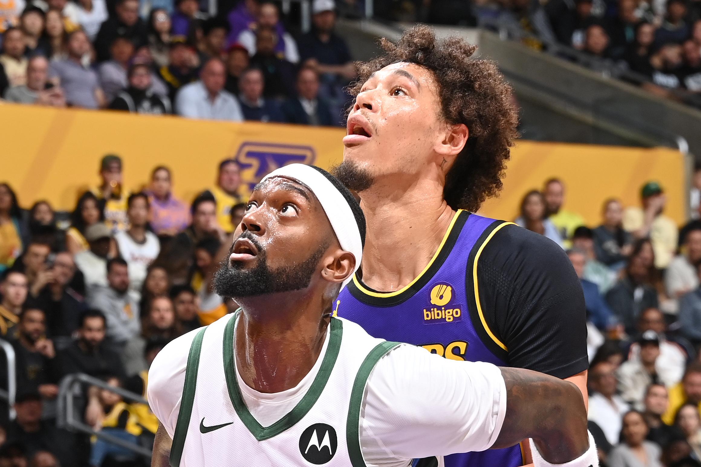 Milwaukee Bucks v Los Angeles Lakers