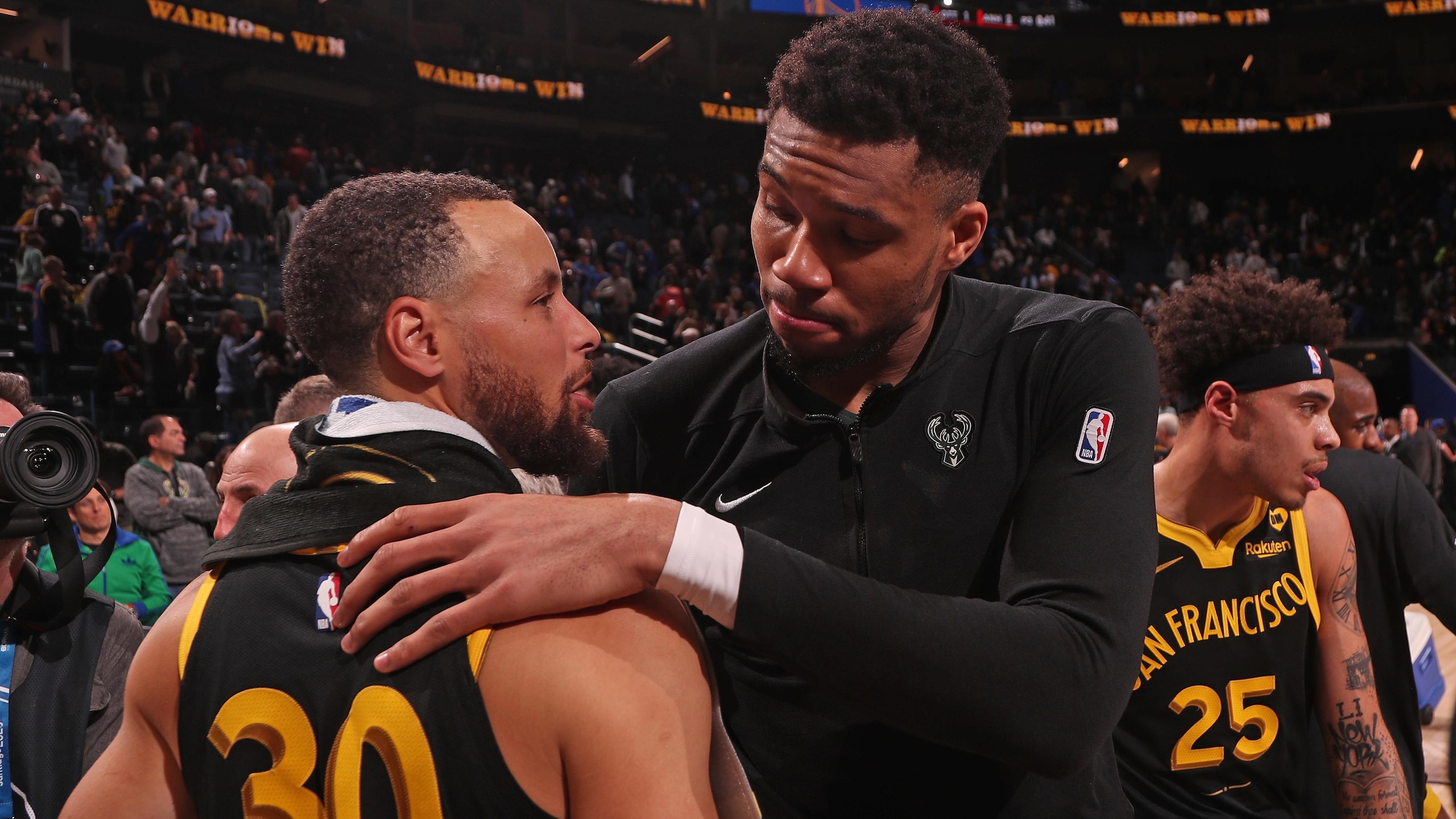 Milwaukee Bucks v Golden State Warriors