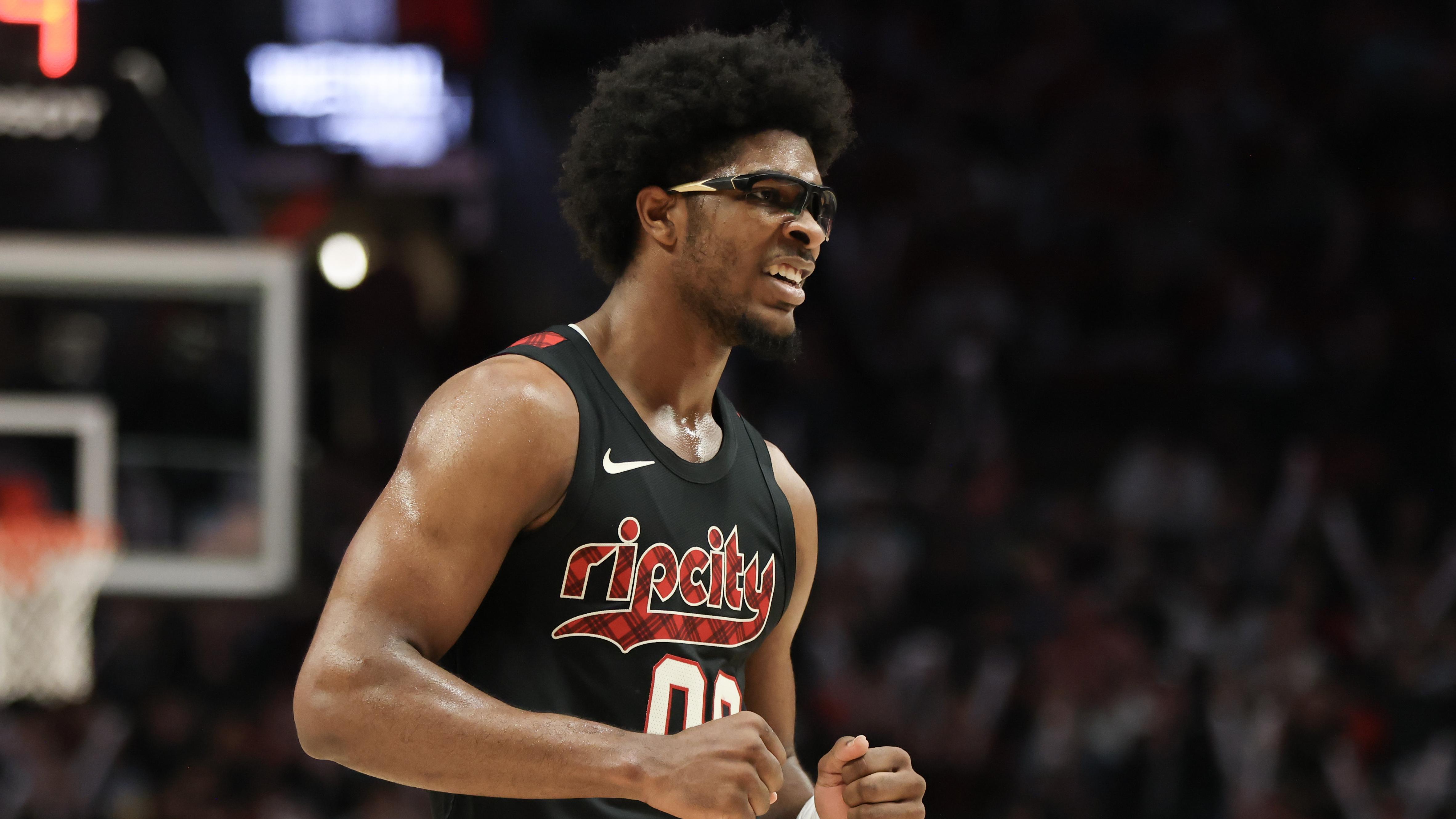 Houston Rockets v Portland Trail Blazers