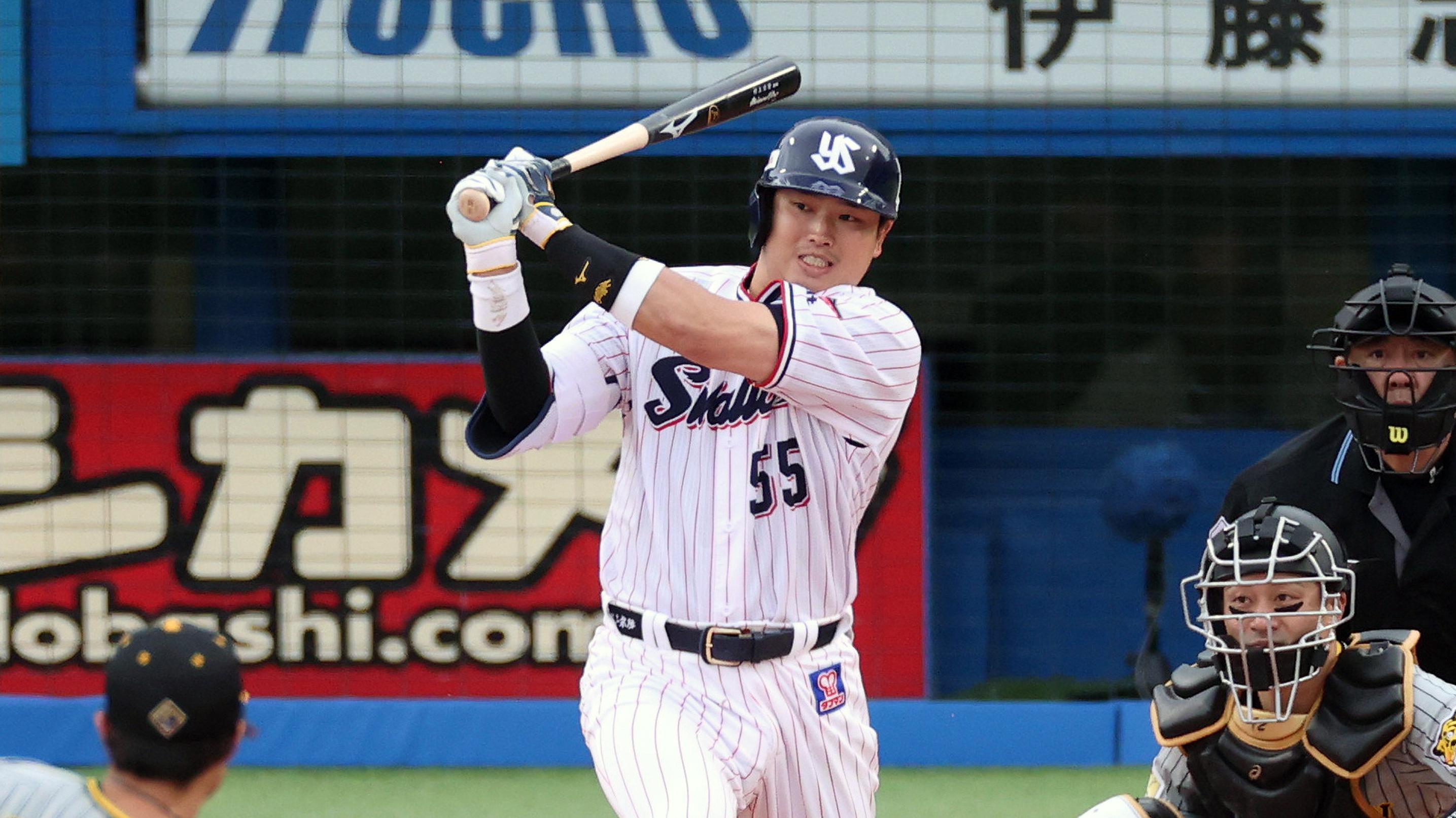 Yakult Swallows v Hanshin Tigers