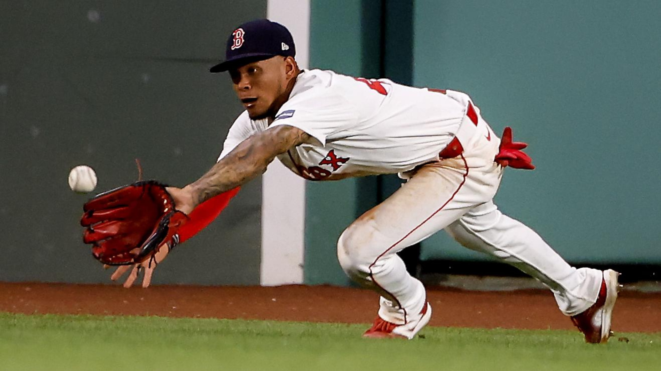 Texas Rangers (4) Vs. Boston Red Sox (5) at Fenway Park (10 Innings)
