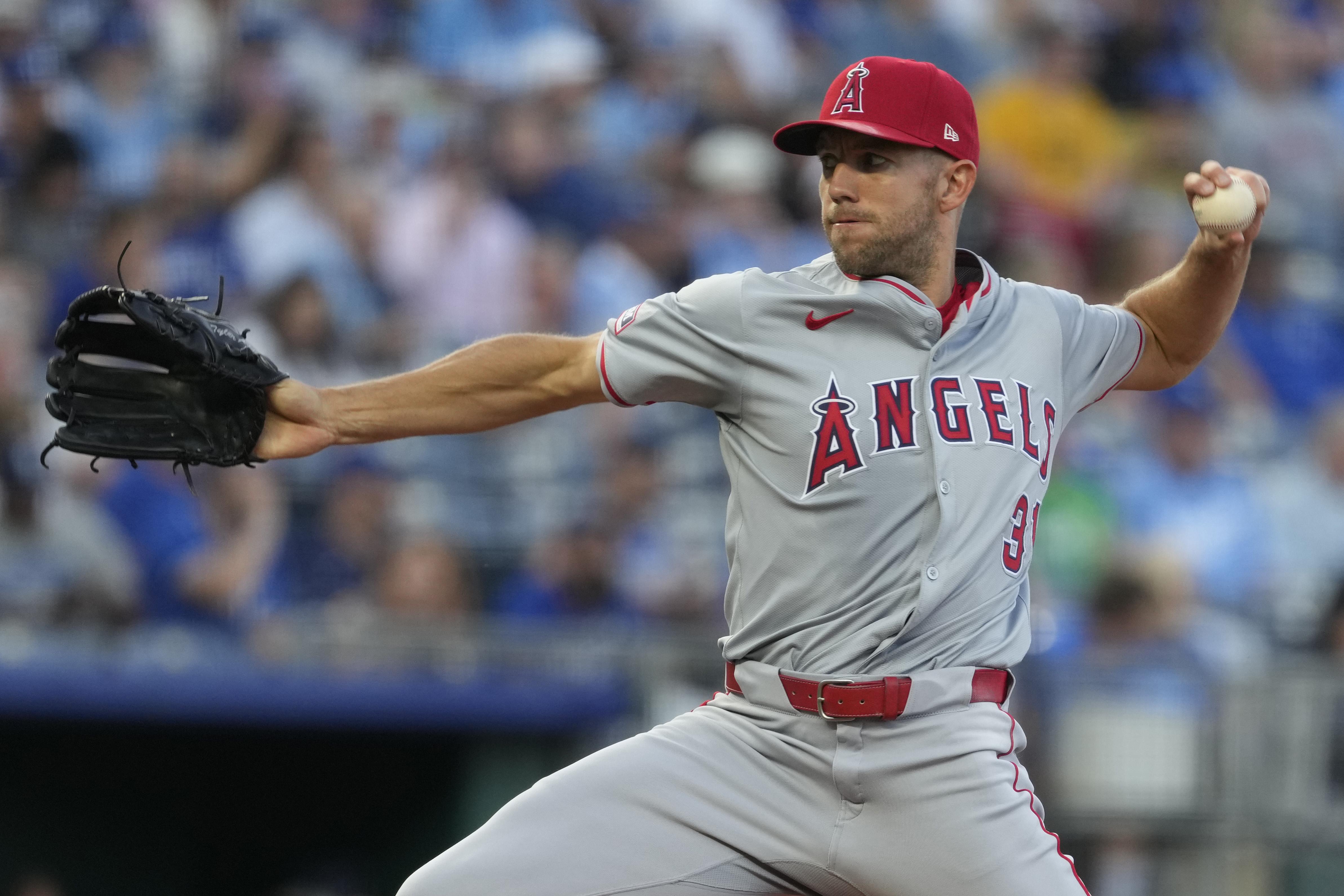 Los Angeles Angels v Kansas City Royals