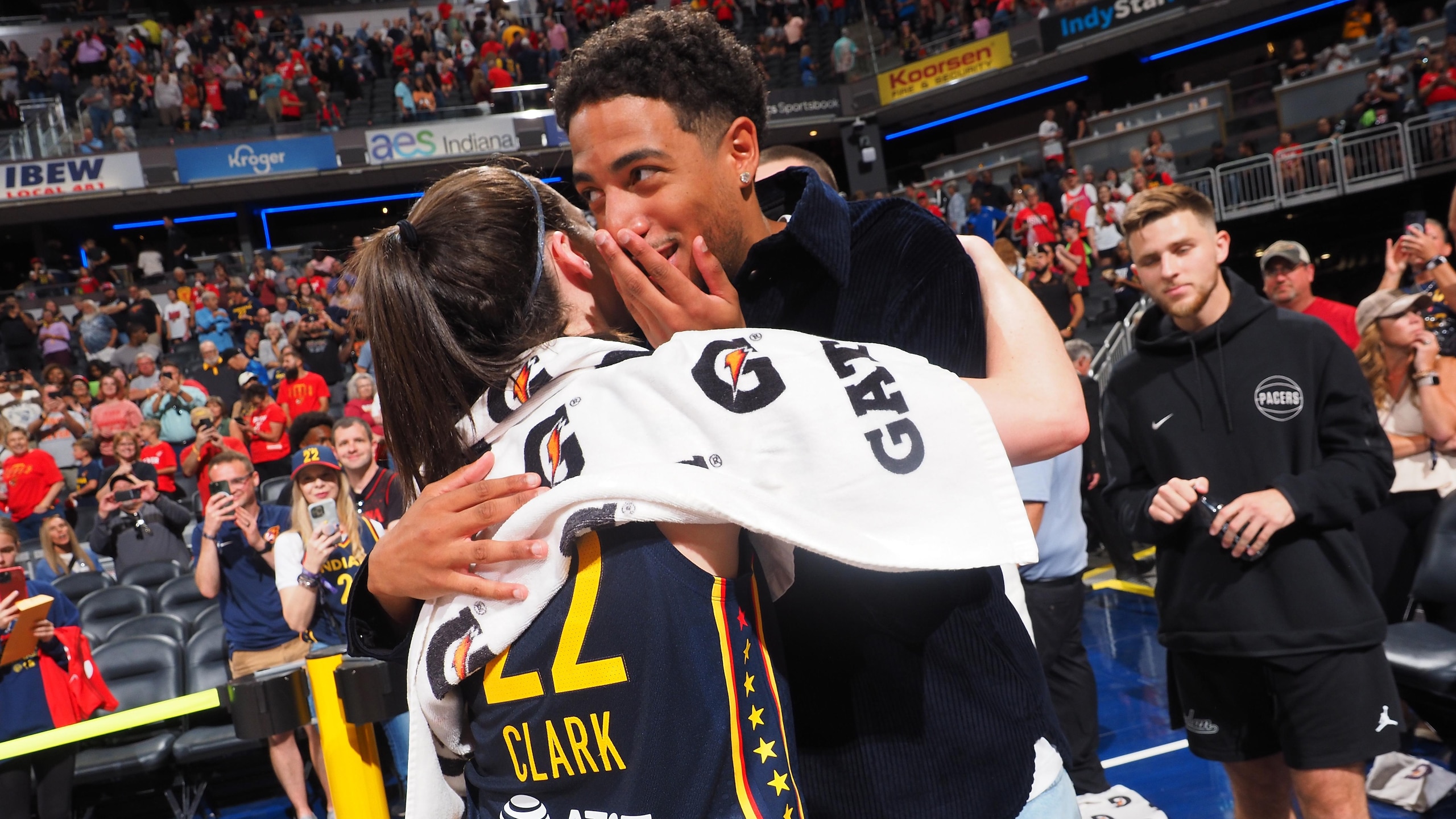 Los Angeles Sparks v Indiana Fever Los Angeles Sparks v Indiana Fever