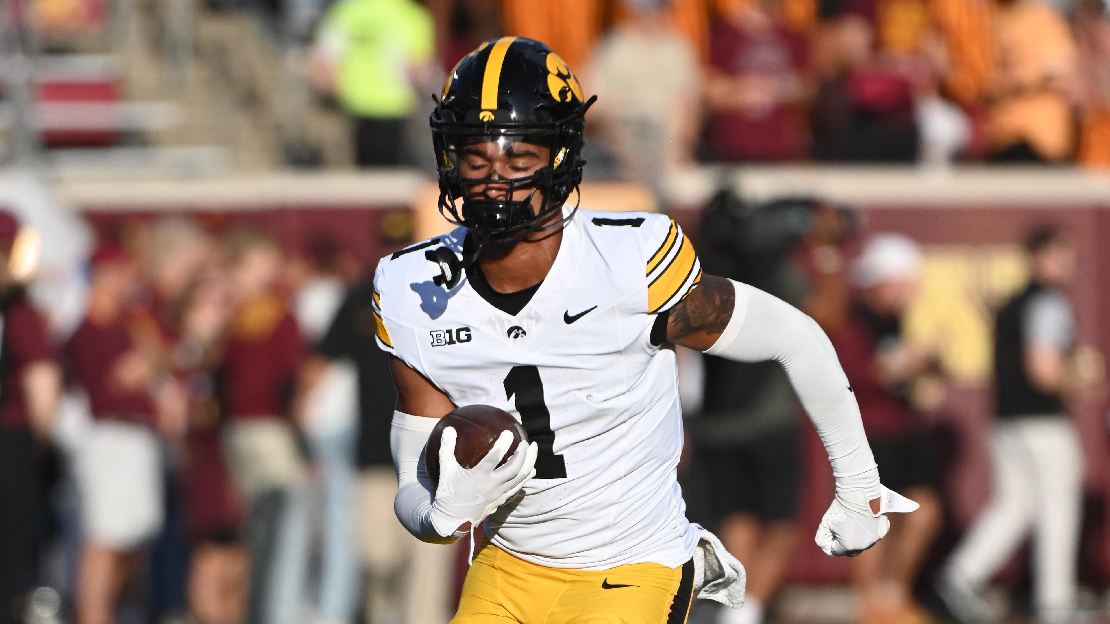 COLLEGE FOOTBALL: SEP 21 Iowa at Minnesota COLLEGE FOOTBALL: SEP 21 Iowa at Minnesota