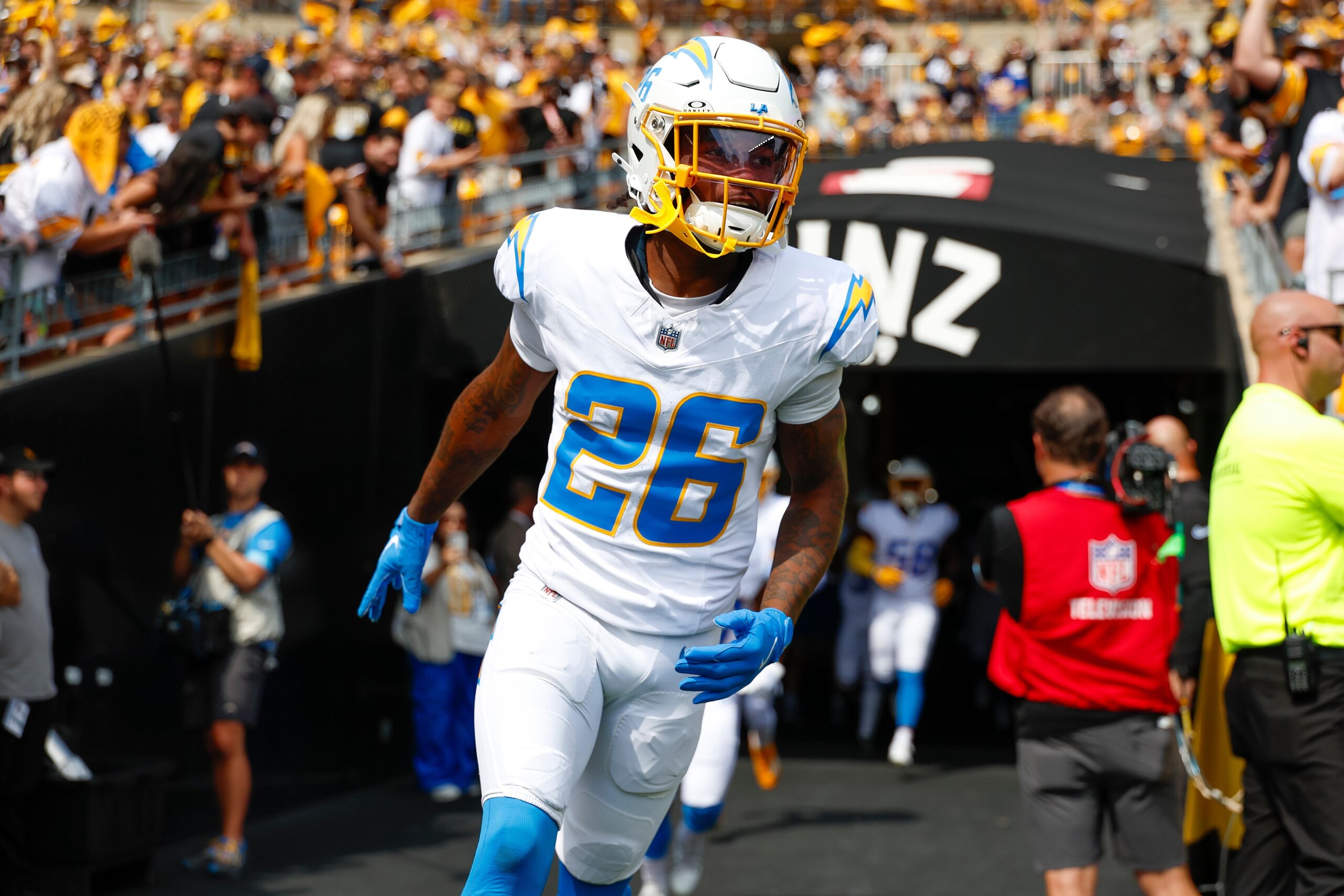 Los Angeles Chargers v Pittsburgh Steelers