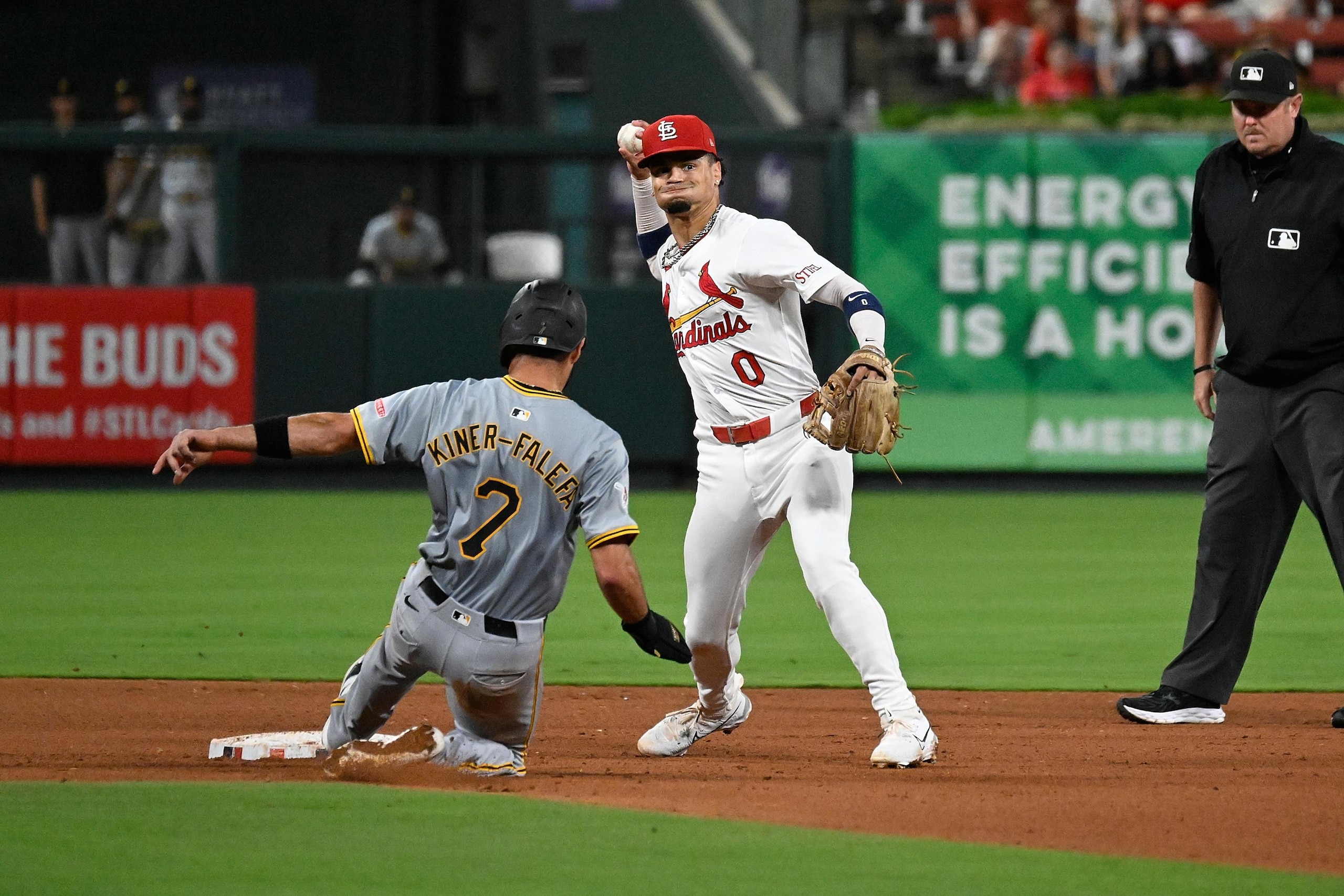 Pittsburgh Pirates v St. Louis Cardinals Pittsburgh Pirates v St. Louis Cardinals
