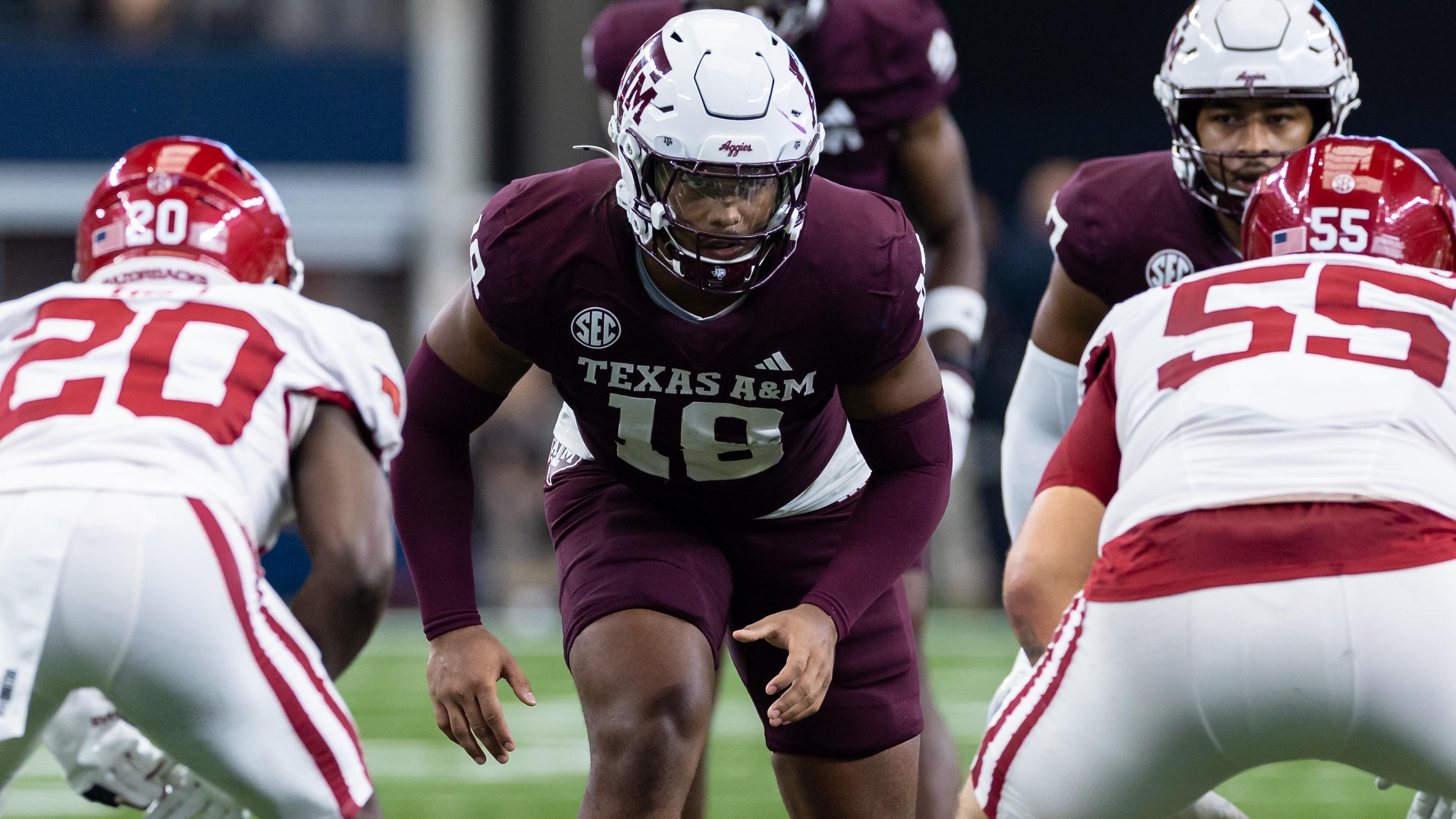 COLLEGE FOOTBALL: SEP 28 Southwest Classic - Arkansas vs Texas A&M