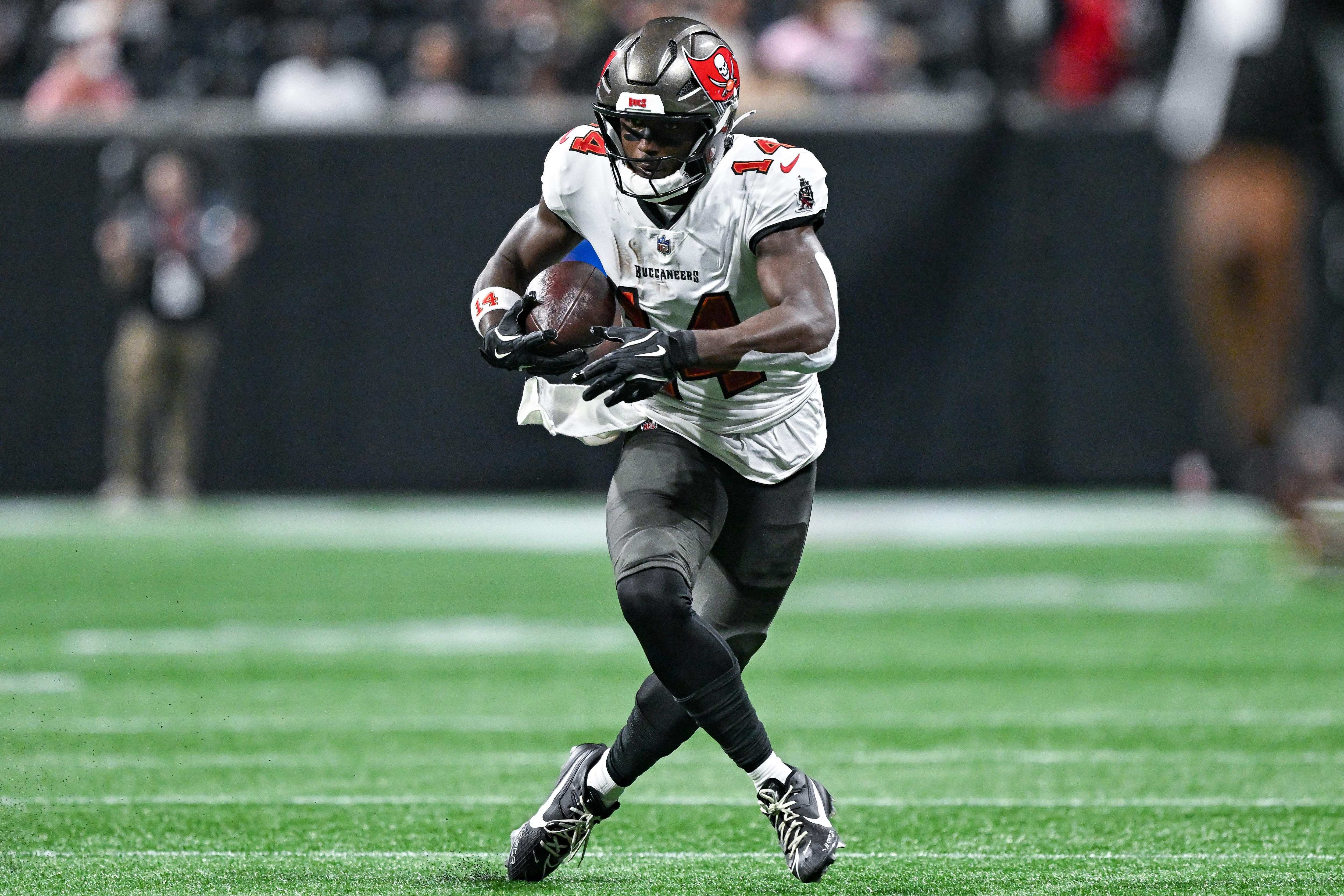 NFL: OCT 03 Buccaneers at Falcons