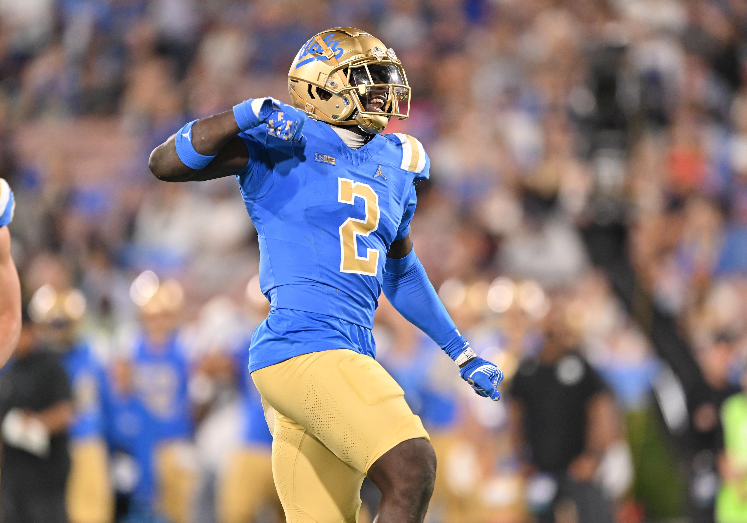 COLLEGE FOOTBALL: OCT 12 Minnesota at UCLA COLLEGE FOOTBALL: OCT 12 Minnesota at UCLA