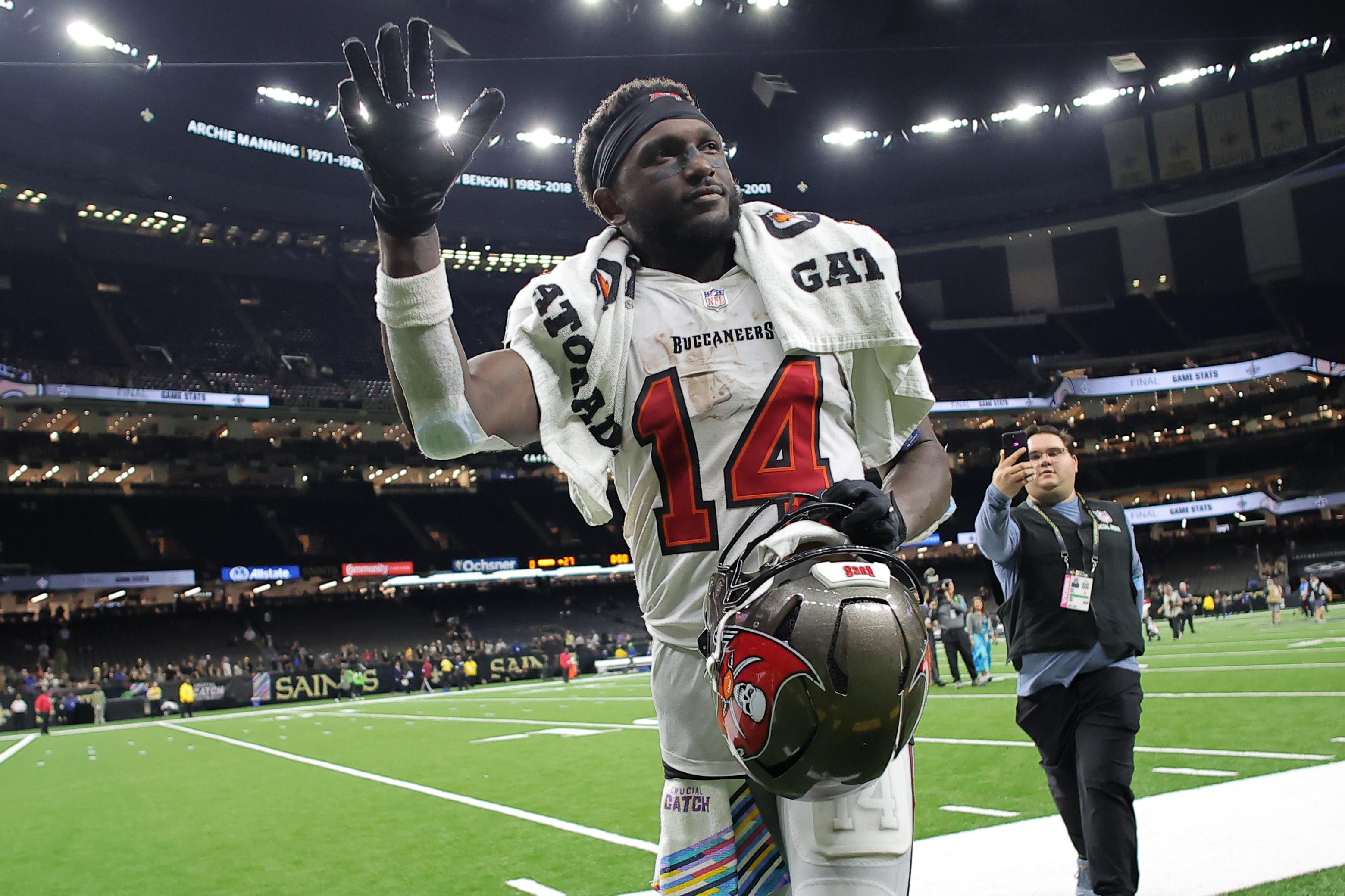 Tampa Bay Buccaneers v New Orleans Saints