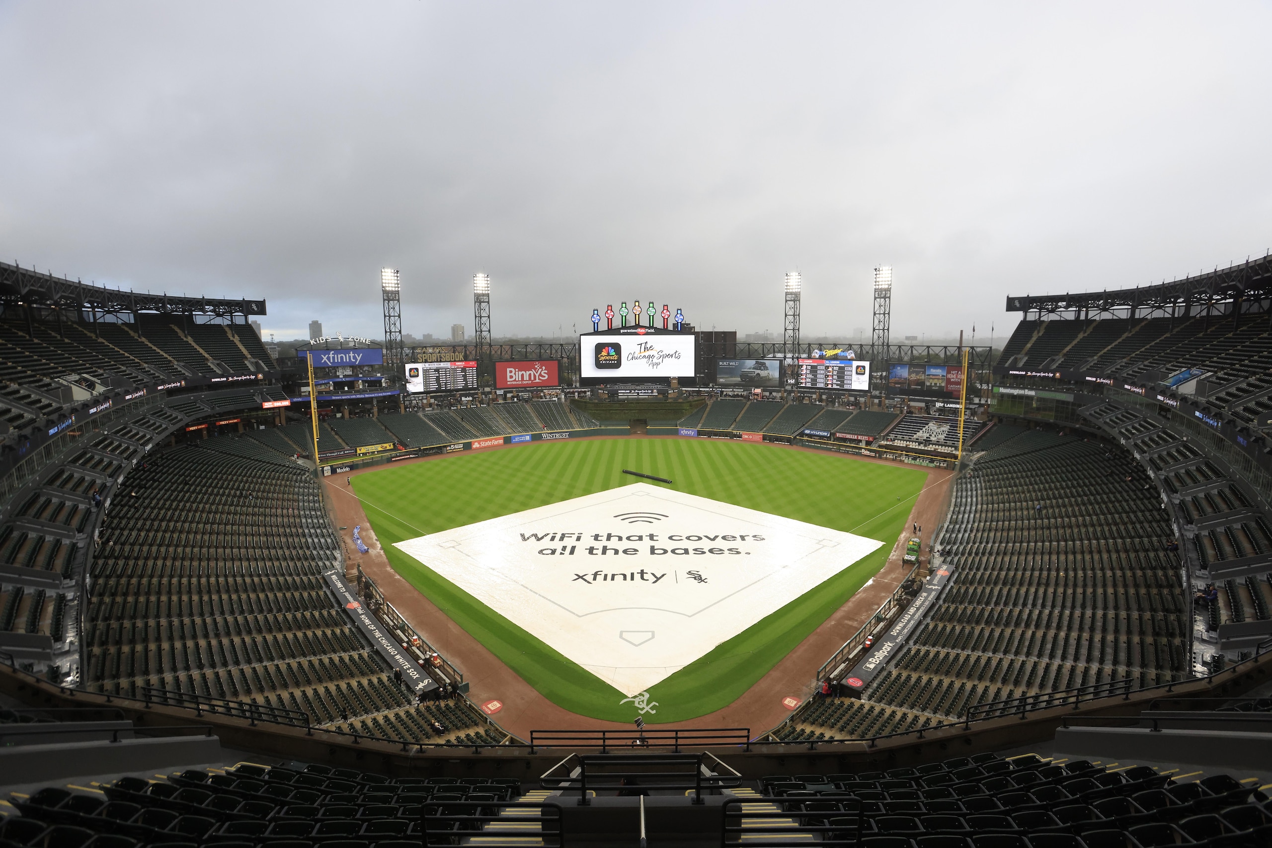 Los Angeles Angels v Chicago White Sox