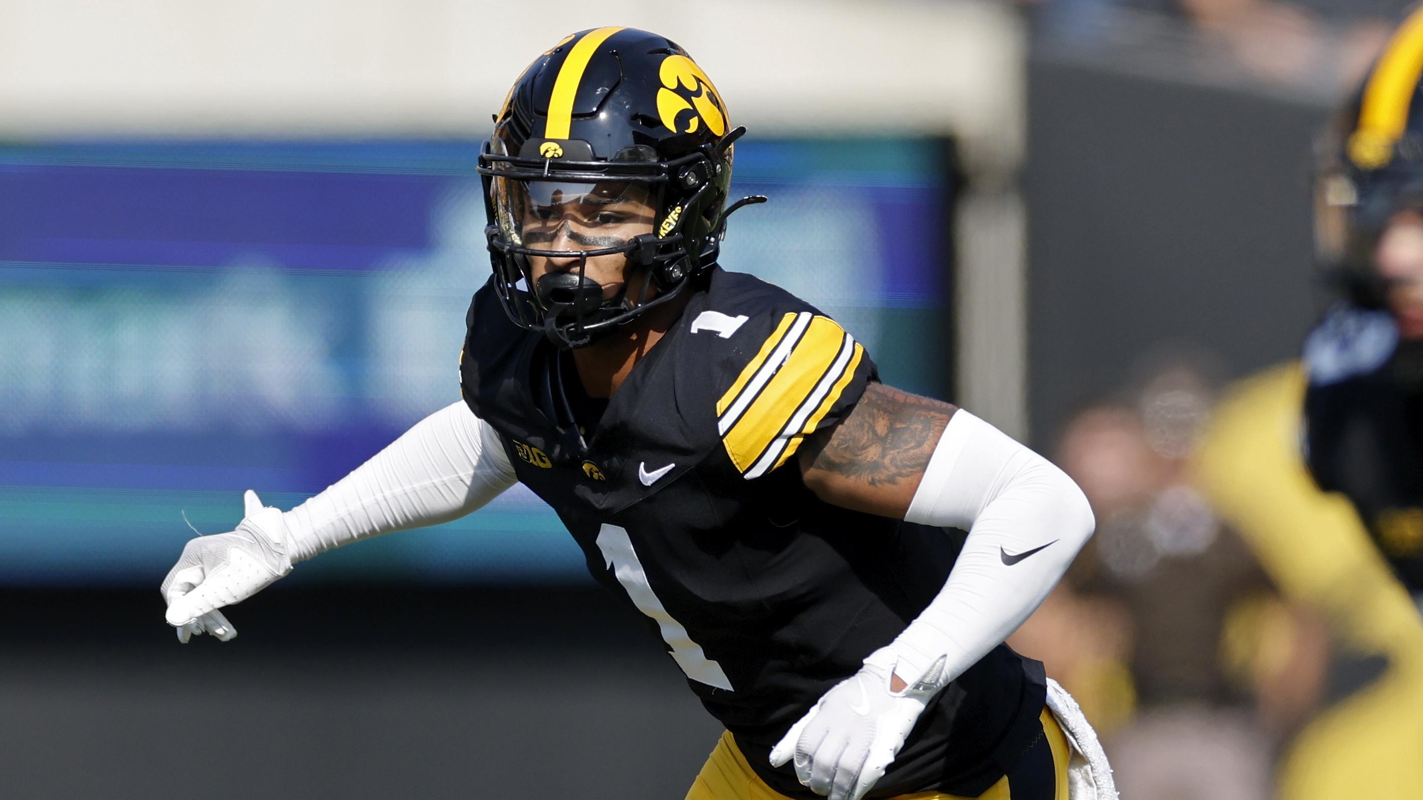 COLLEGE FOOTBALL: OCT 12 Washington at Iowa