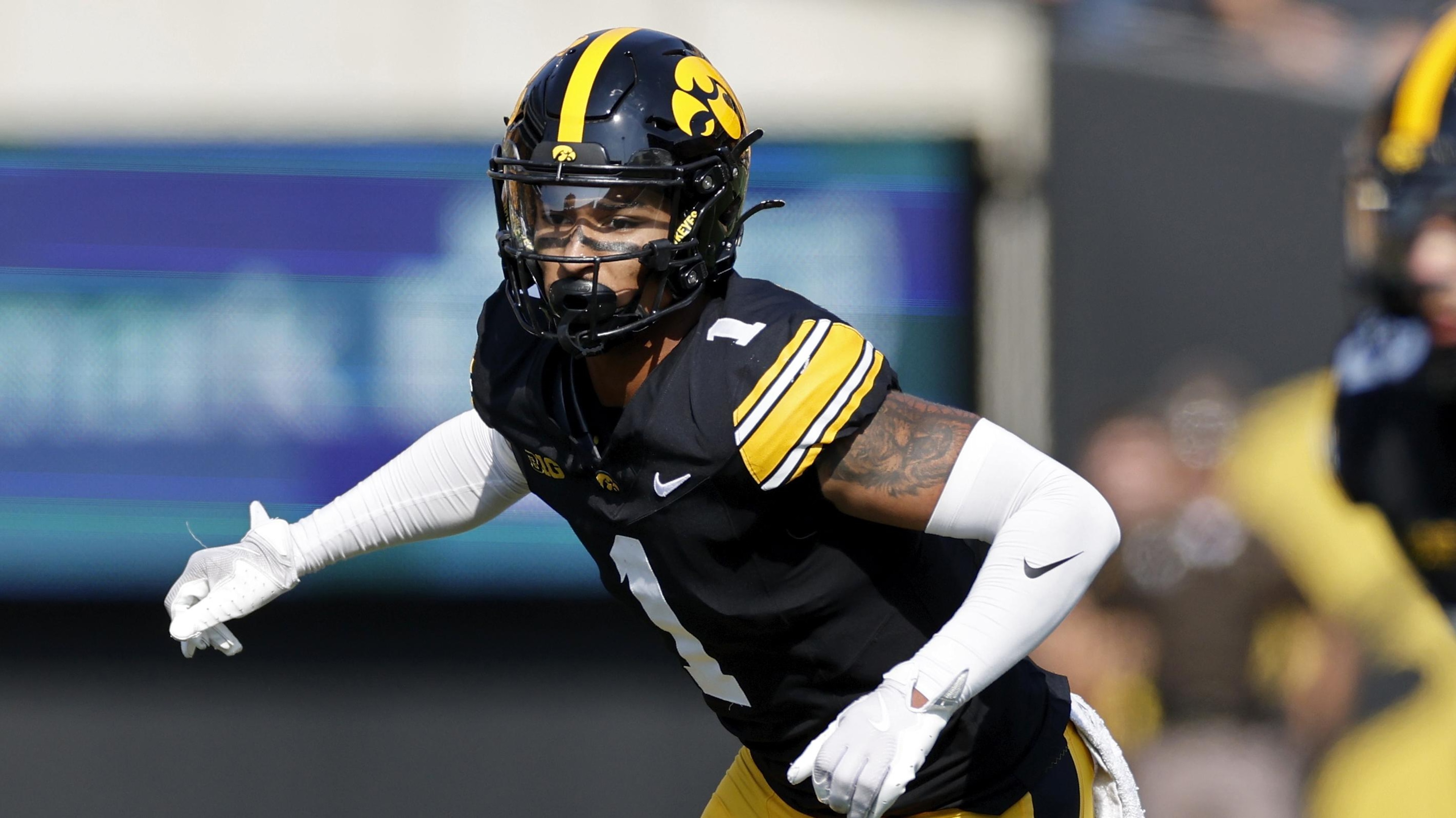 COLLEGE FOOTBALL: OCT 12 Washington at Iowa COLLEGE FOOTBALL: OCT 12 Washington at Iowa