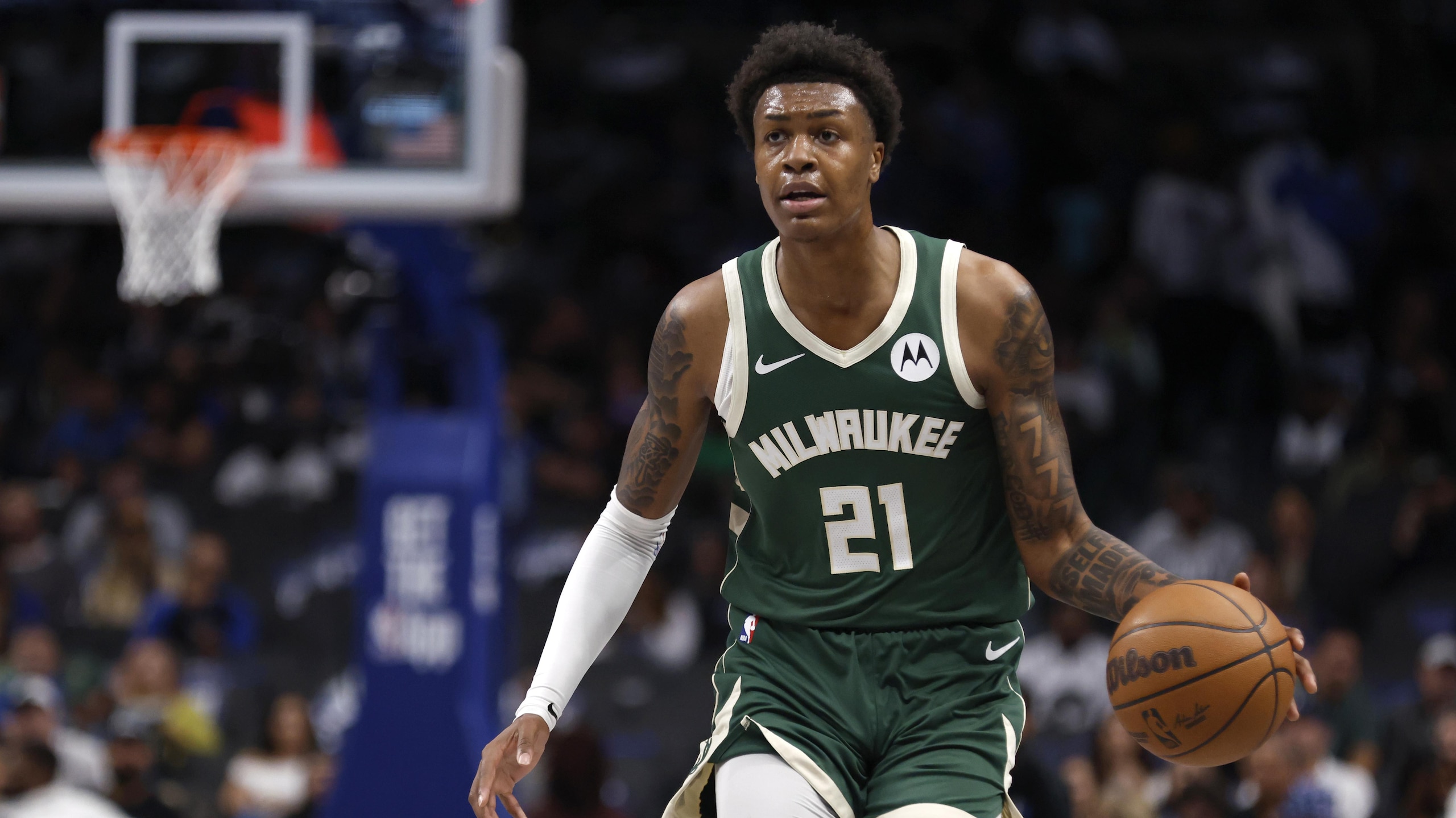 Milwaukee Bucks v Dallas Mavericks