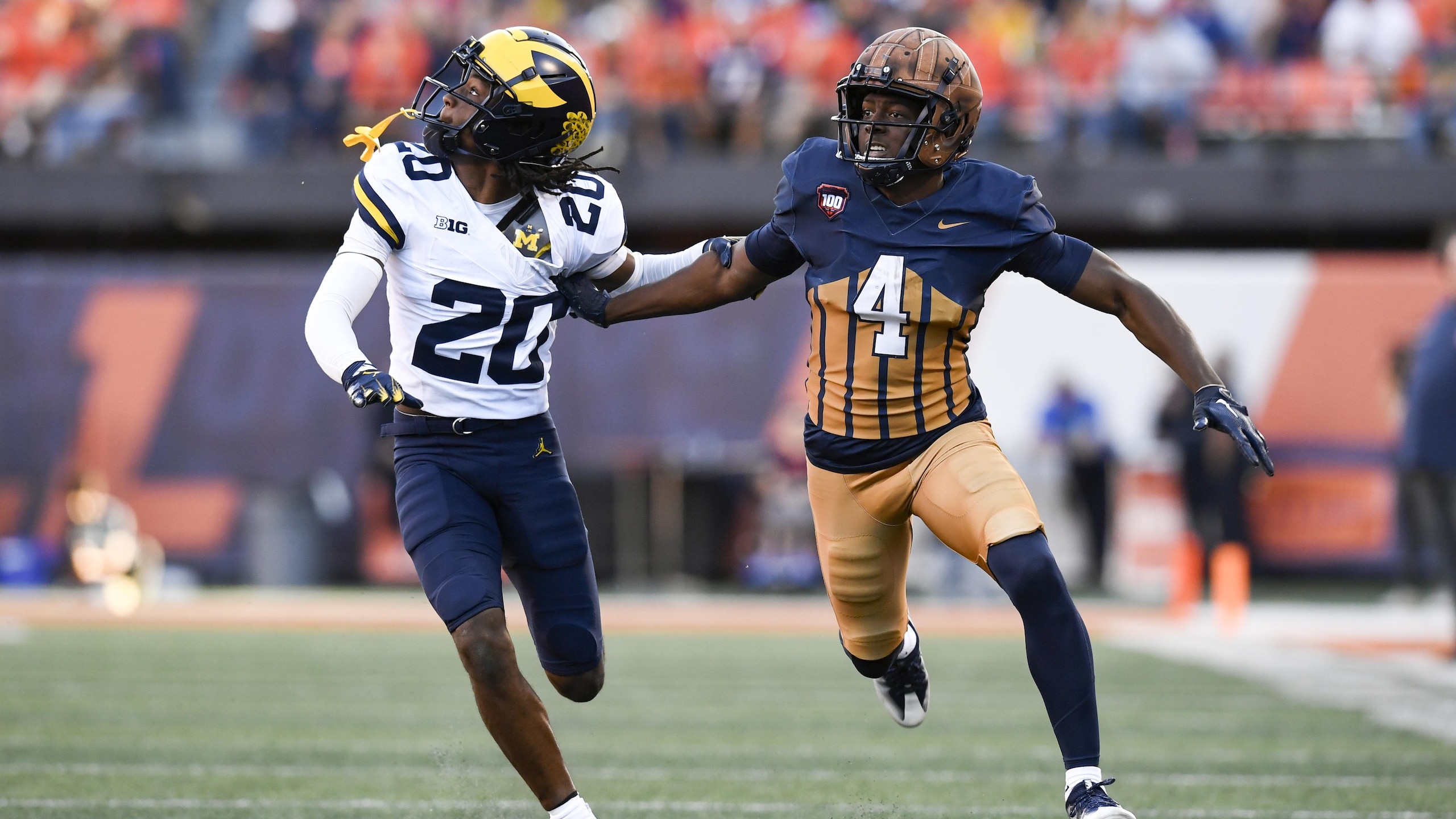 COLLEGE FOOTBALL: OCT 19 Michigan at Illinois COLLEGE FOOTBALL: OCT 19 Michigan at Illinois