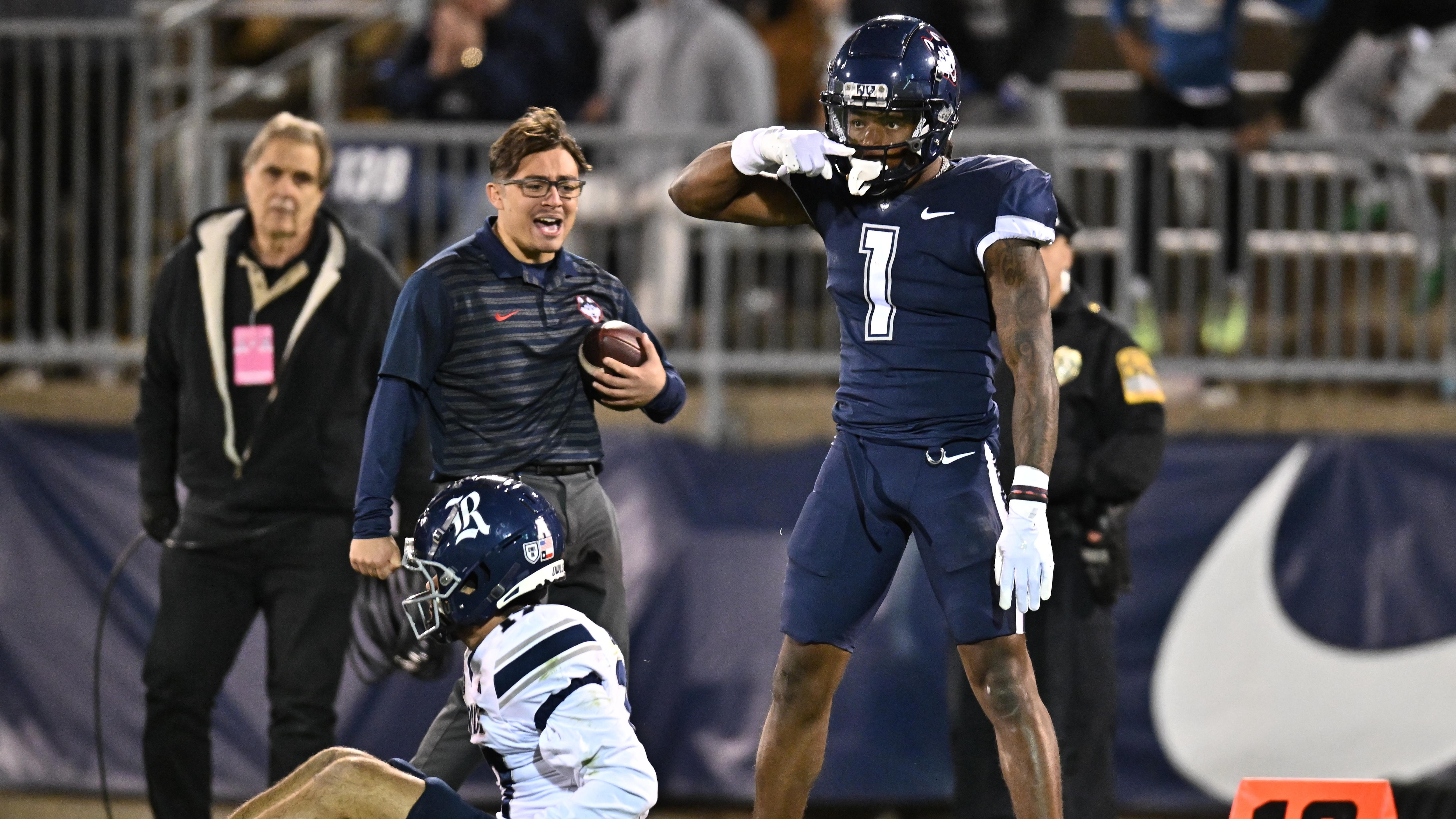 COLLEGE FOOTBALL: OCT 26 Rice at UConn