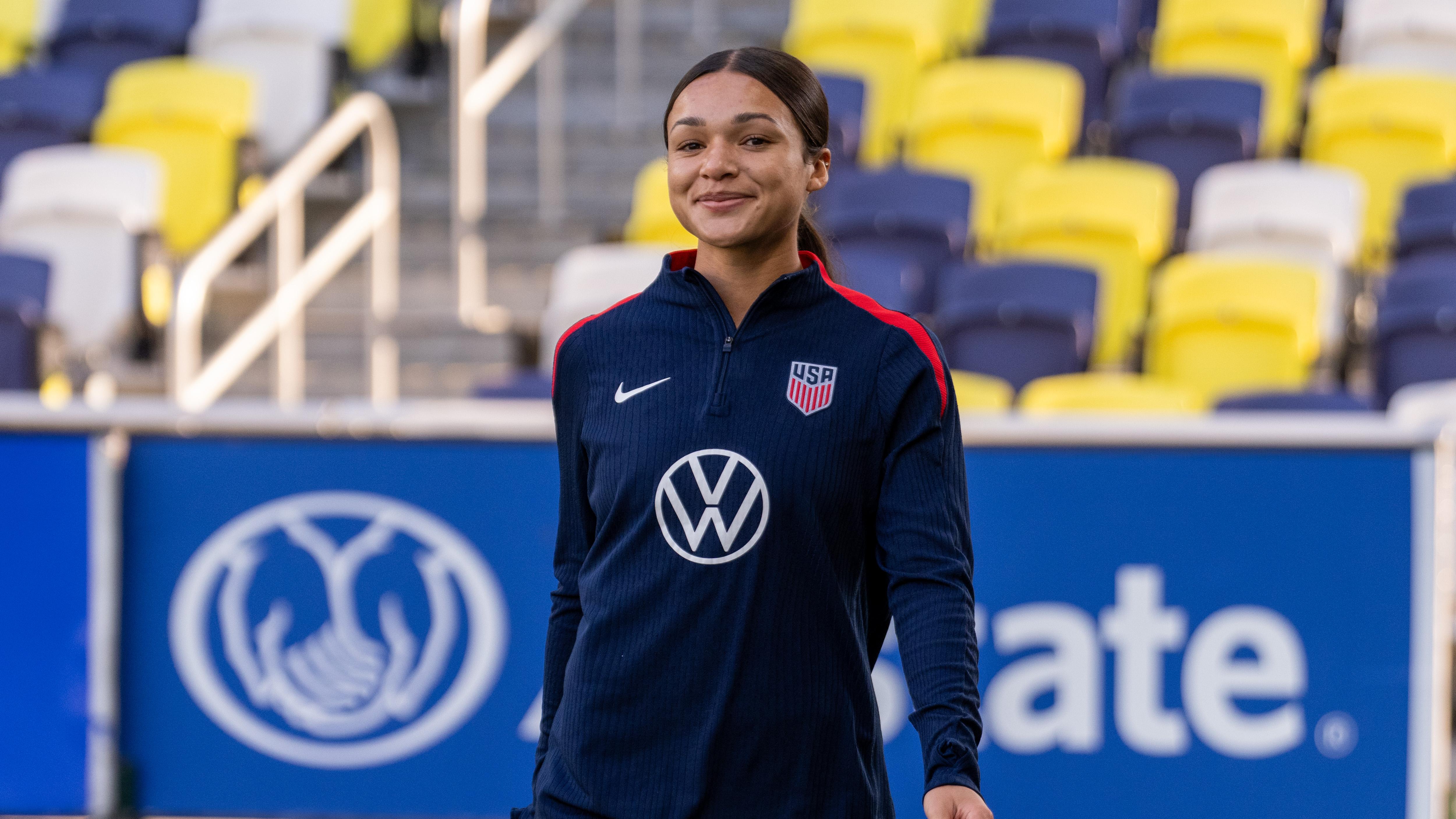 USWNT’s Sophia Wilson, Cardinals’ Michael Wilson Announce Birth of Daughter in Photo