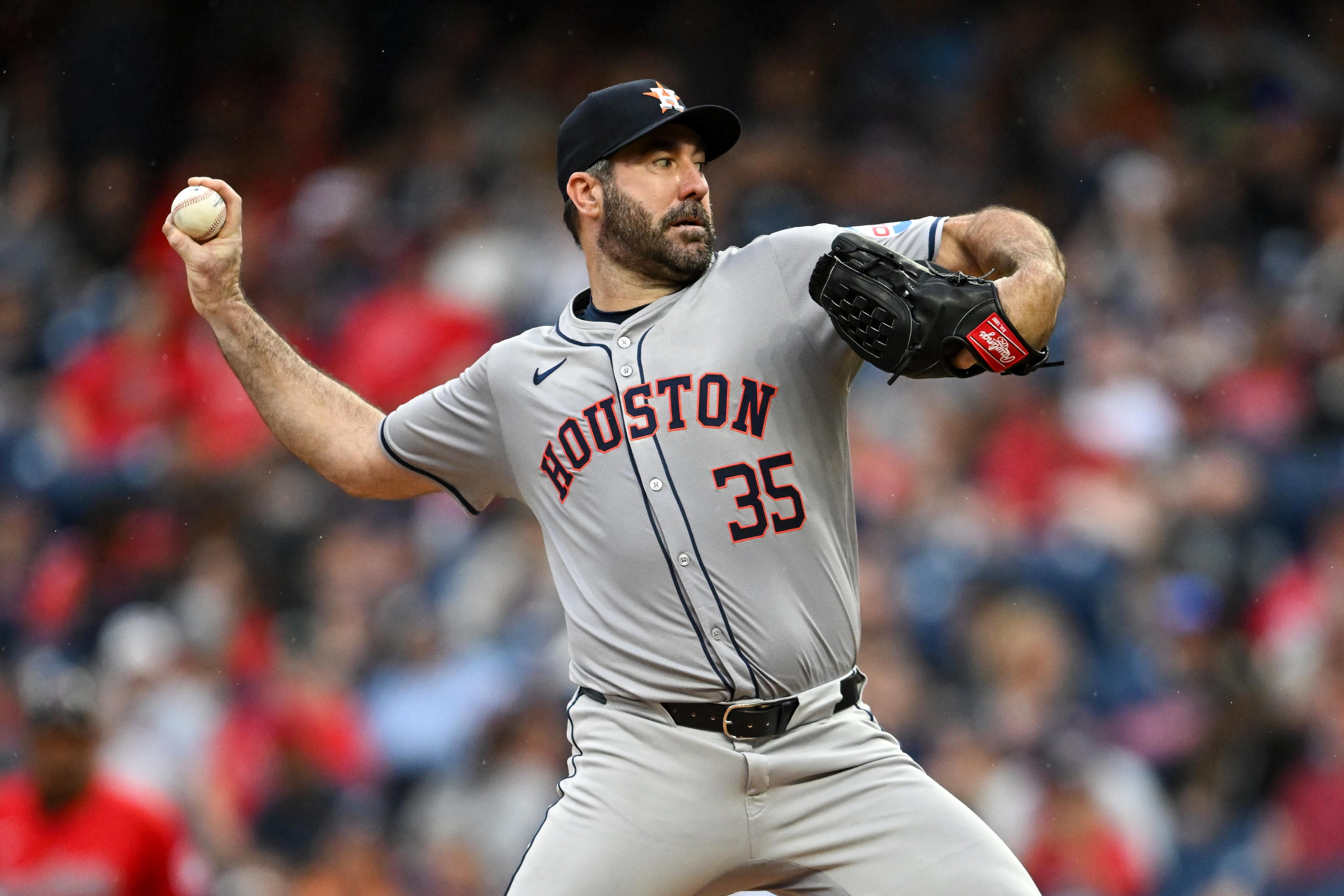 Houston Astros v Cleveland Guardians