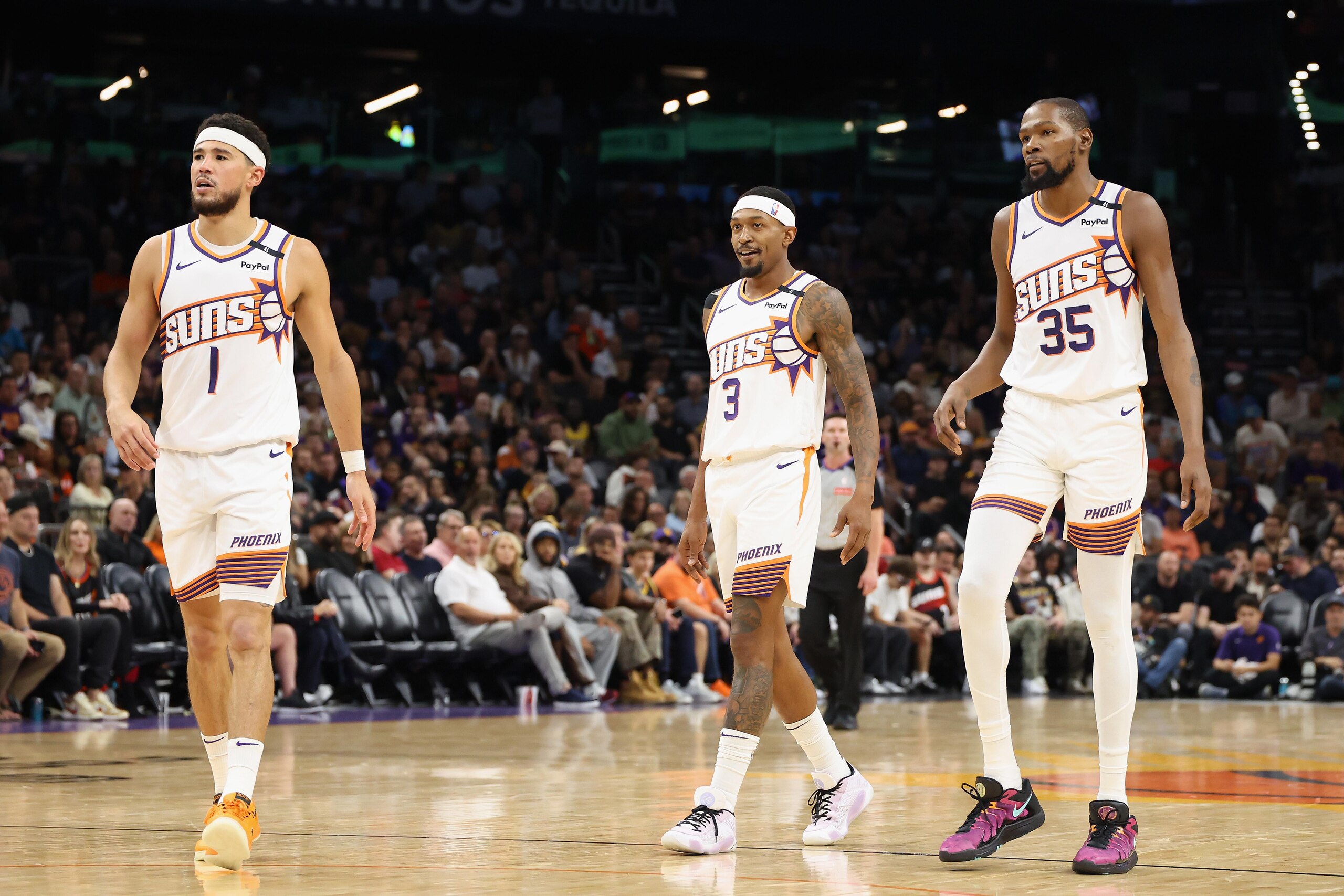 Los Angeles Lakers v Phoenix Suns