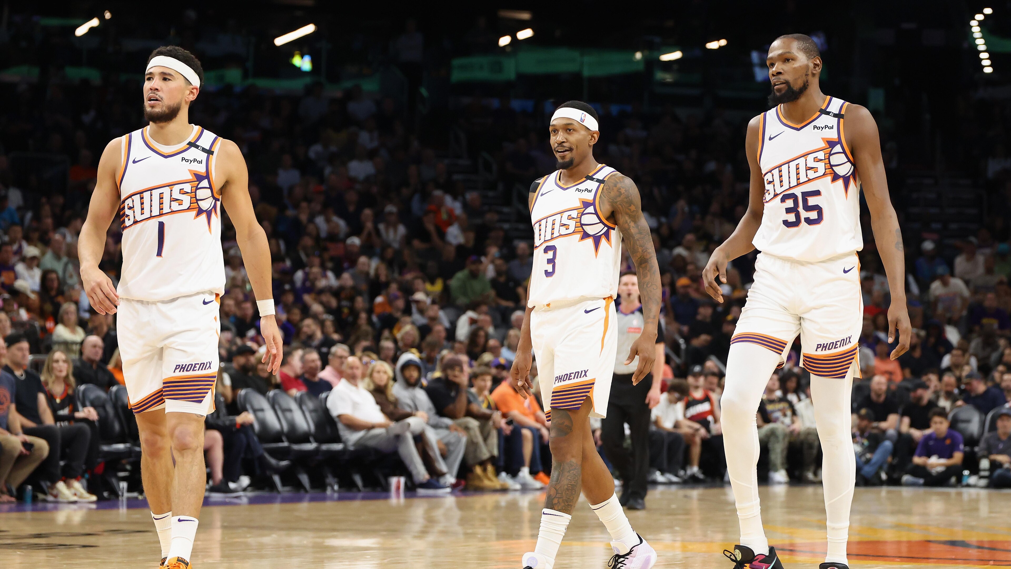 Los Angeles Lakers v Phoenix Suns