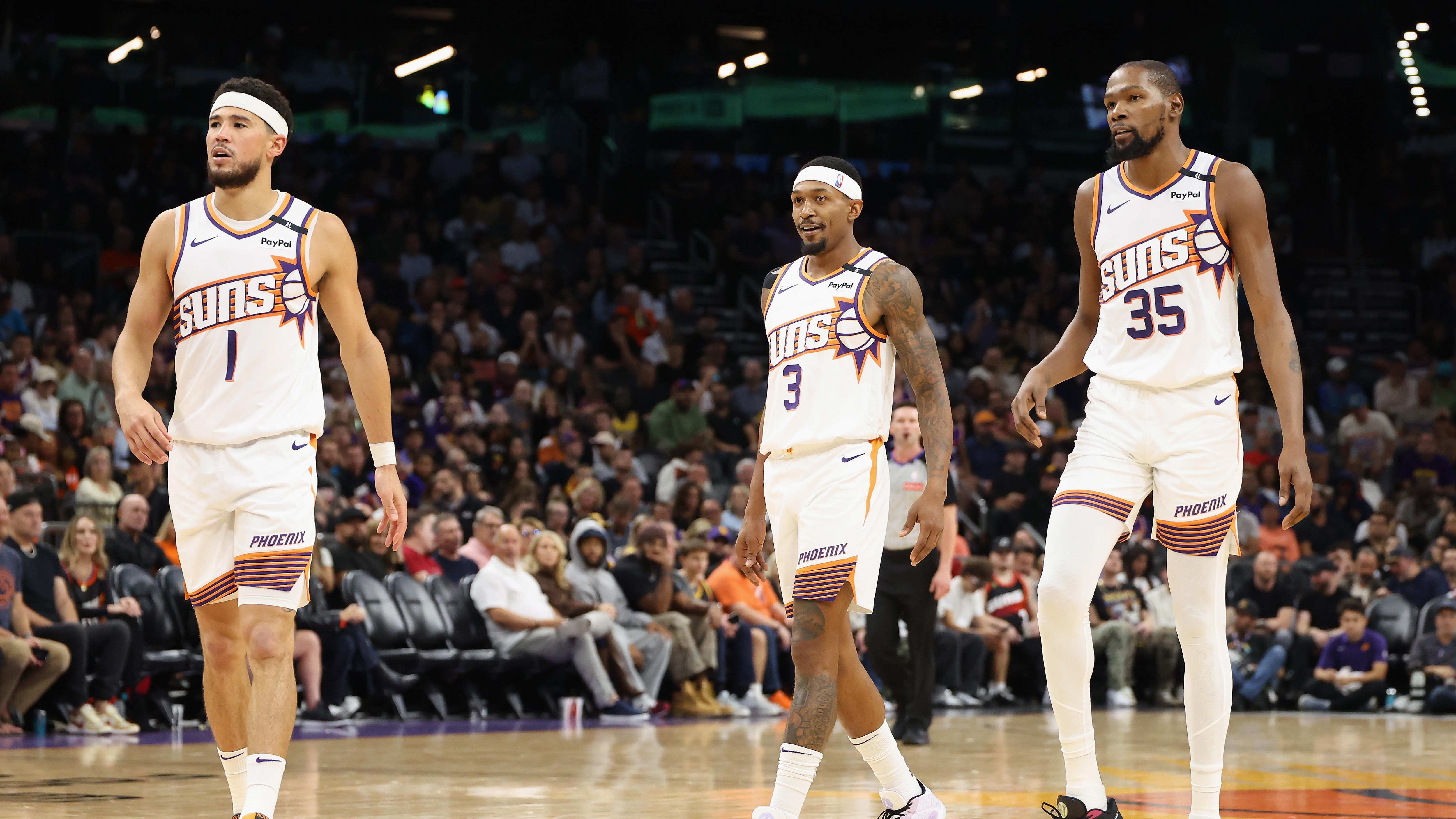 Los Angeles Lakers v Phoenix Suns