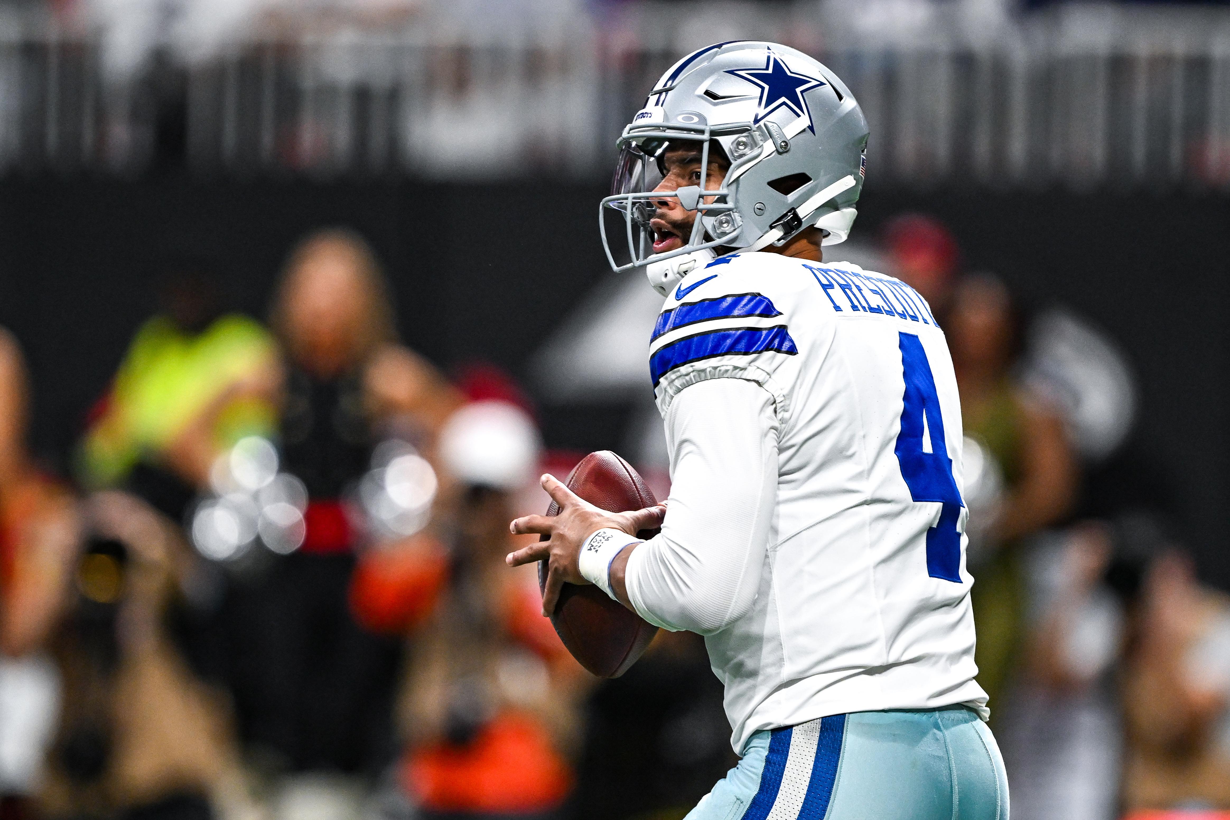 NFL: NOV 03 Cowboys at Falcons