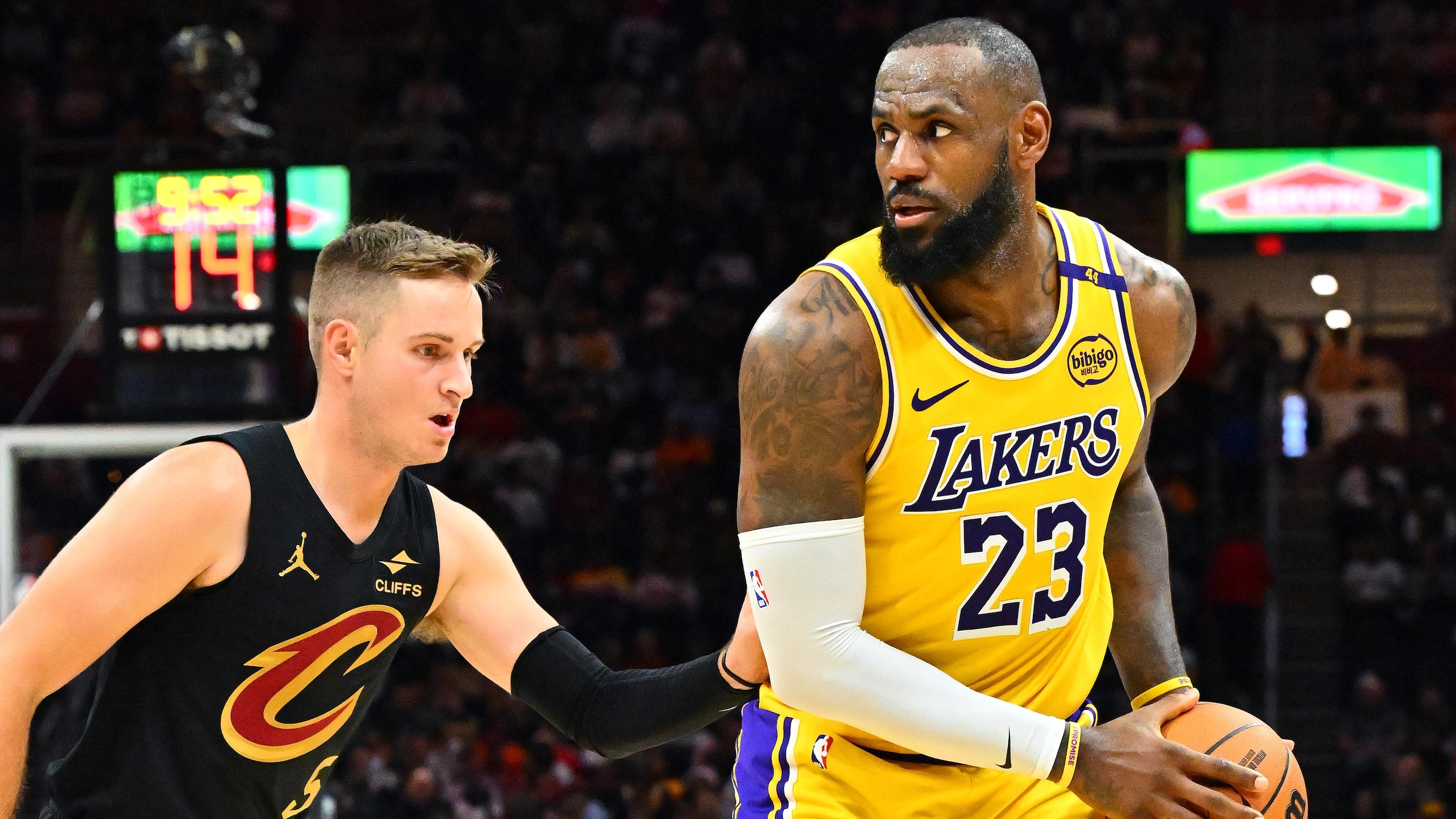 Los Angeles Lakers v Cleveland Cavaliers