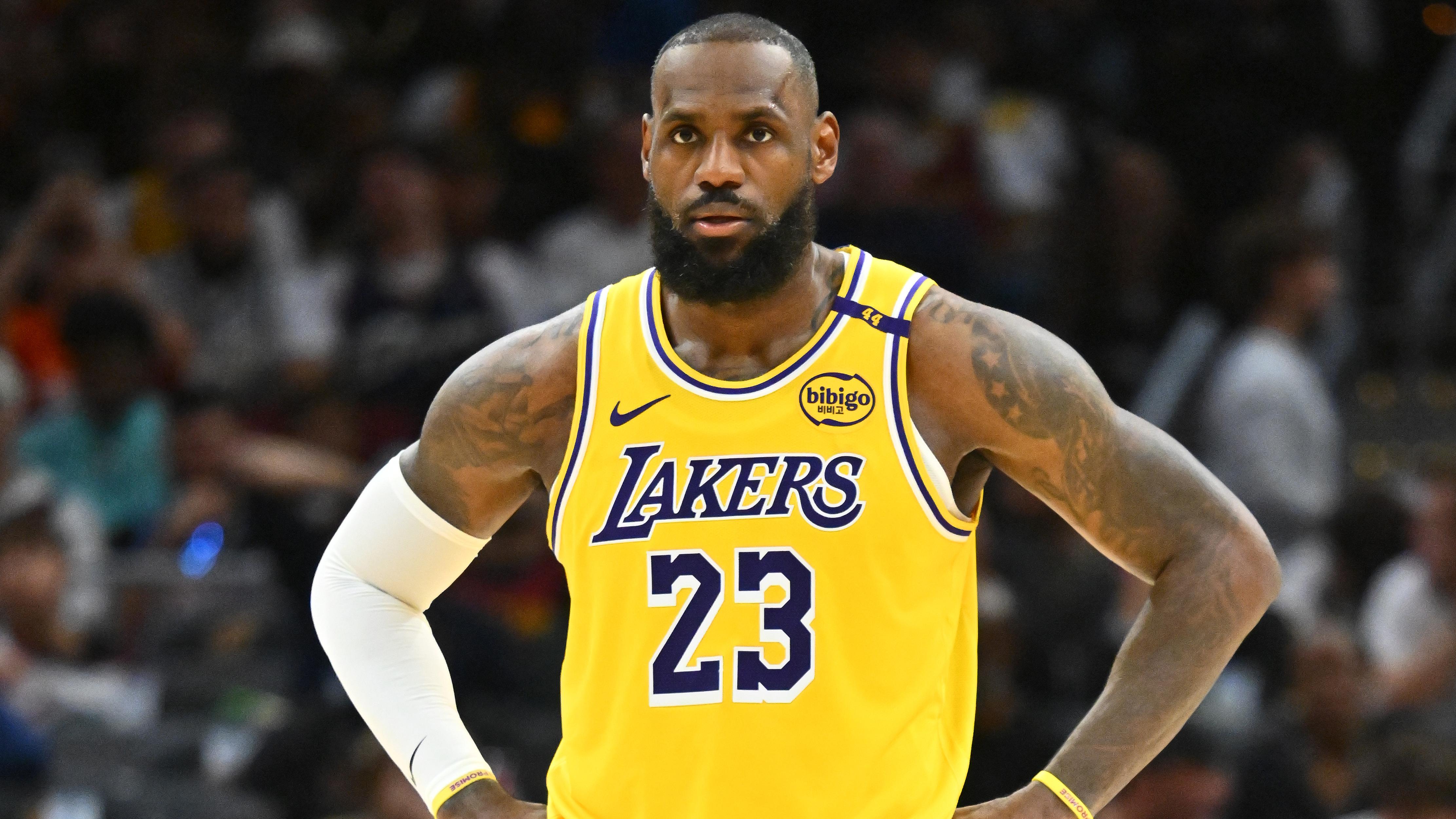 Los Angeles Lakers v Cleveland Cavaliers