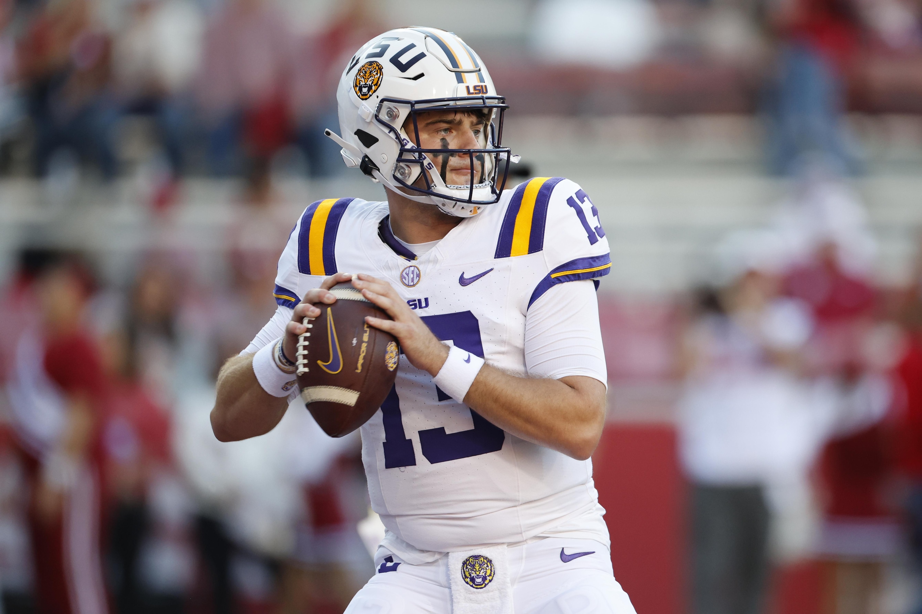 Early 2025 Heisman Trophy Odds, Predictions and Sleepers